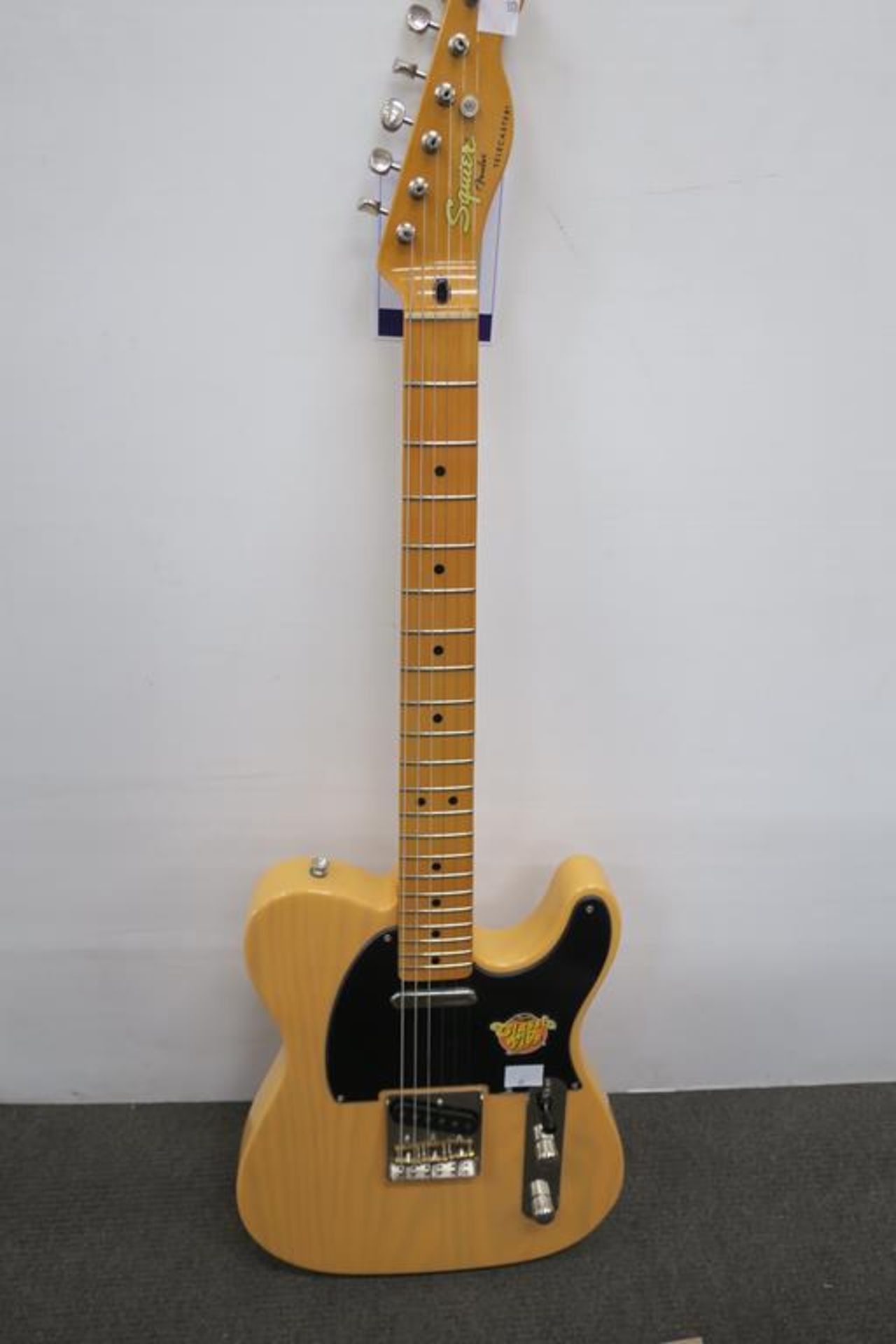 Squier Classic Vibe Telecaster with case - Image 5 of 6