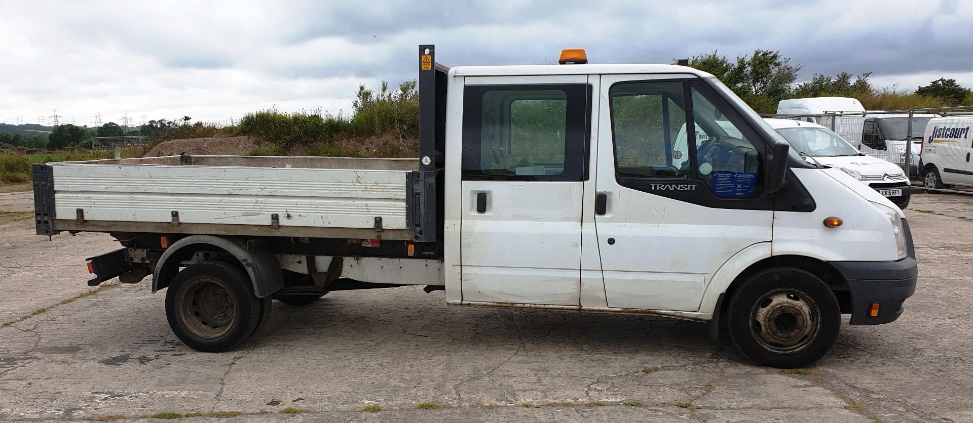 Ford Transit 350 LWB Diesel RWD Double Cab Chassis - Image 2 of 9