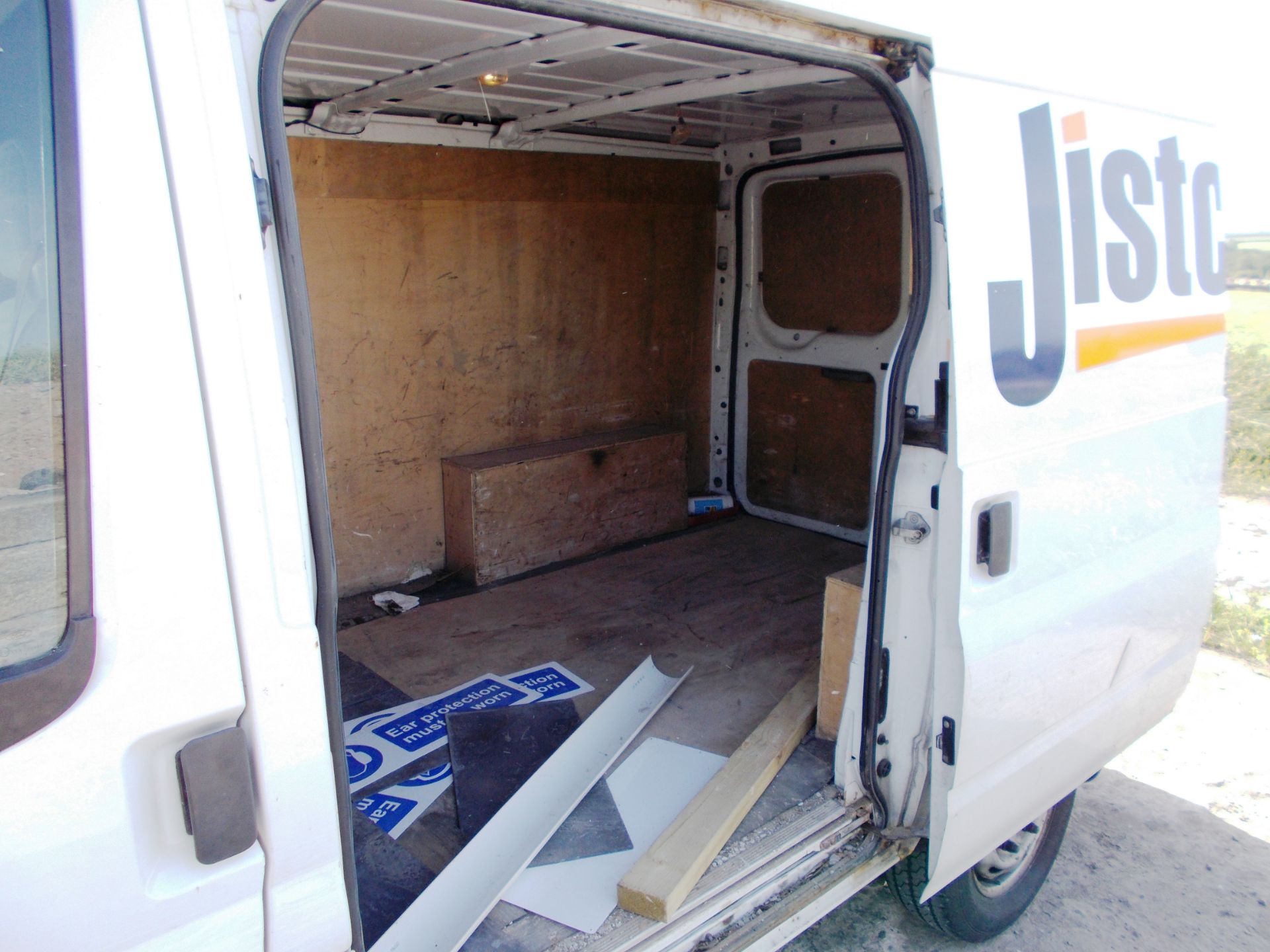 Ford Transit 100 T260 FWD Panel Van, registration CV62 CVK, date of registration 14 September - Image 9 of 11