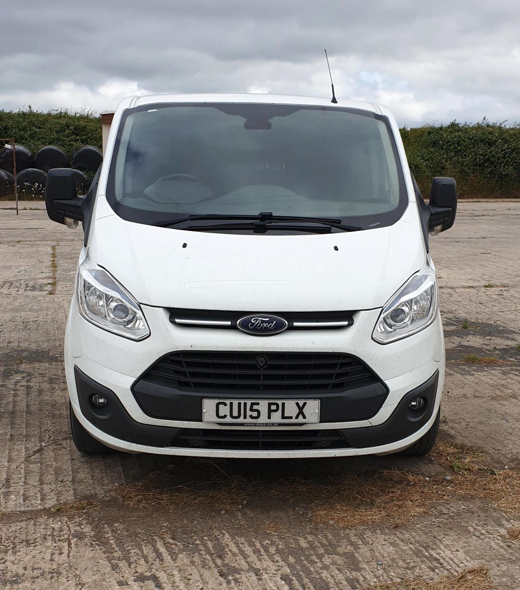 Ford Transit Custom 290 2.2 TDCi 100ps Low Roof Tr - Image 3 of 8