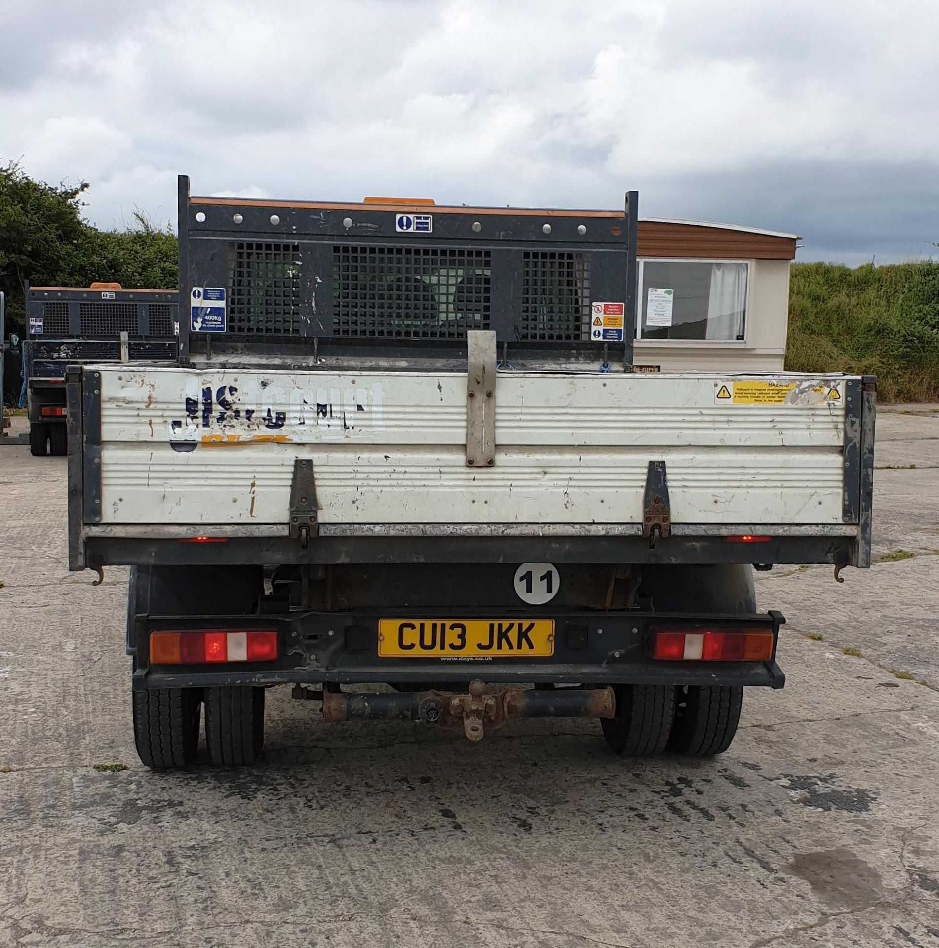 Ford Transit 350 LWB Diesel RWD Double Cab Chassis - Image 5 of 9