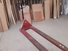 1 x Hand Hydraulic Pallet Truck 2000kg, 180cm Forks