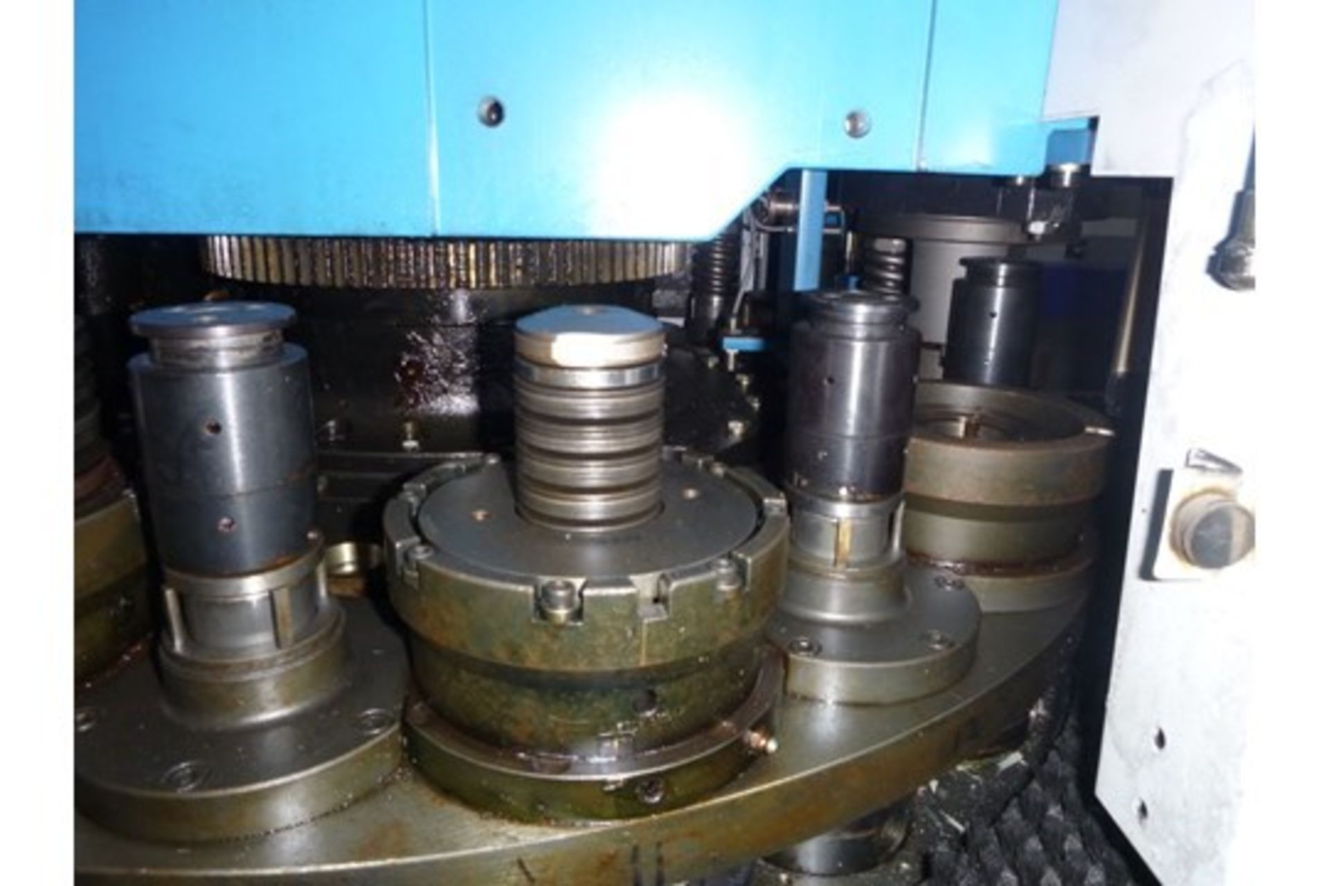Finn-Power F5-25 SB Turret Punch Press, 20 turret stations, Siemens Sinumeric 840D CNC control, - Image 16 of 21