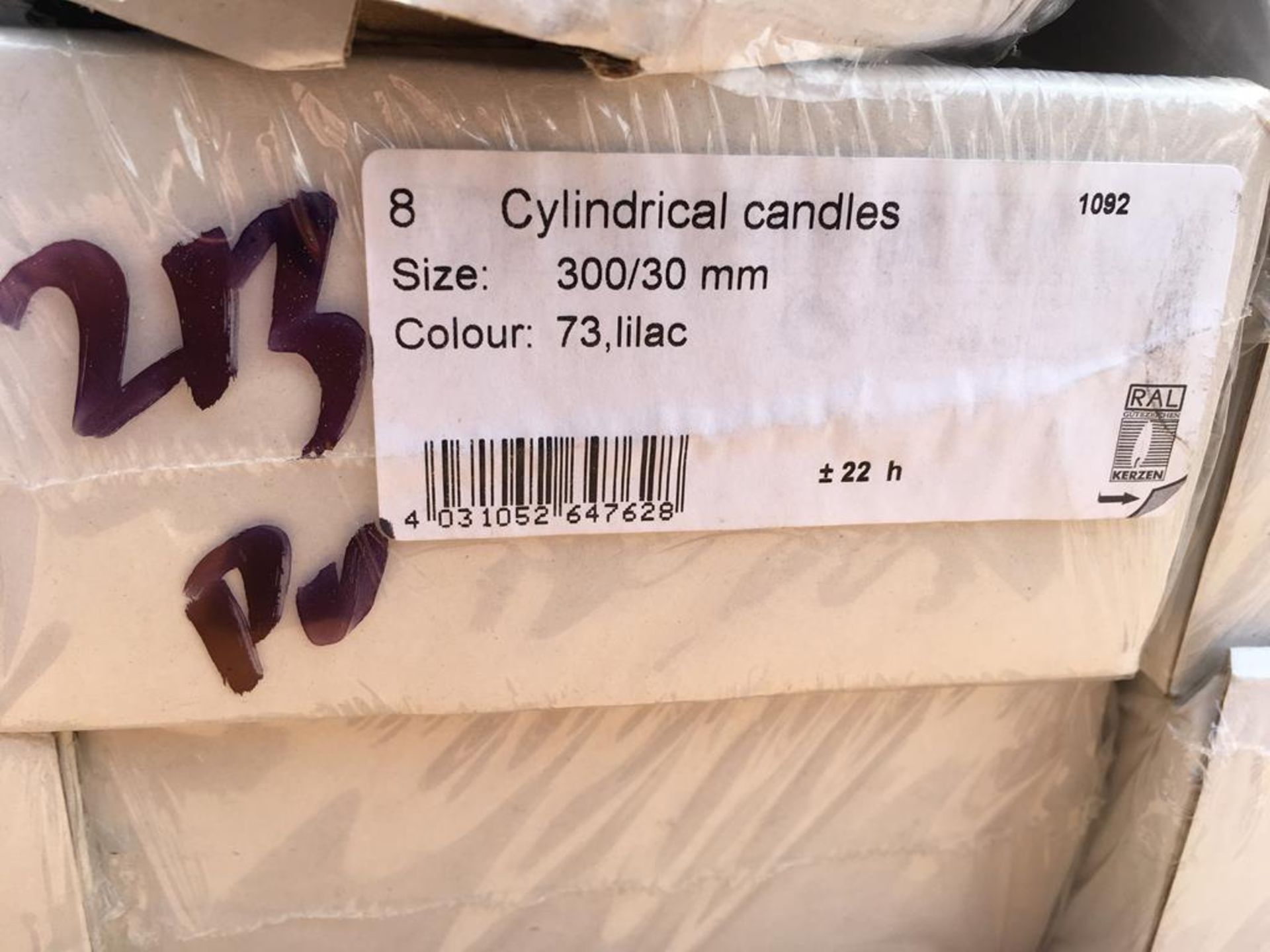 Cylindrical Candles Lilac/Purple 300/30mm - Image 2 of 3