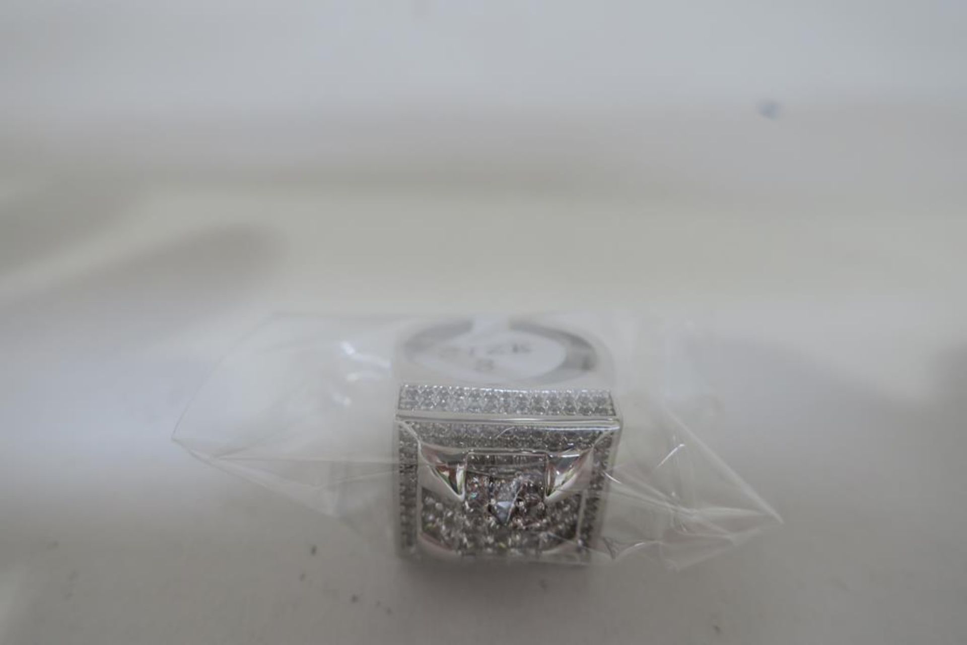 A Box containing Silver Coloured Rings of assorted styles and sizes - Image 2 of 5