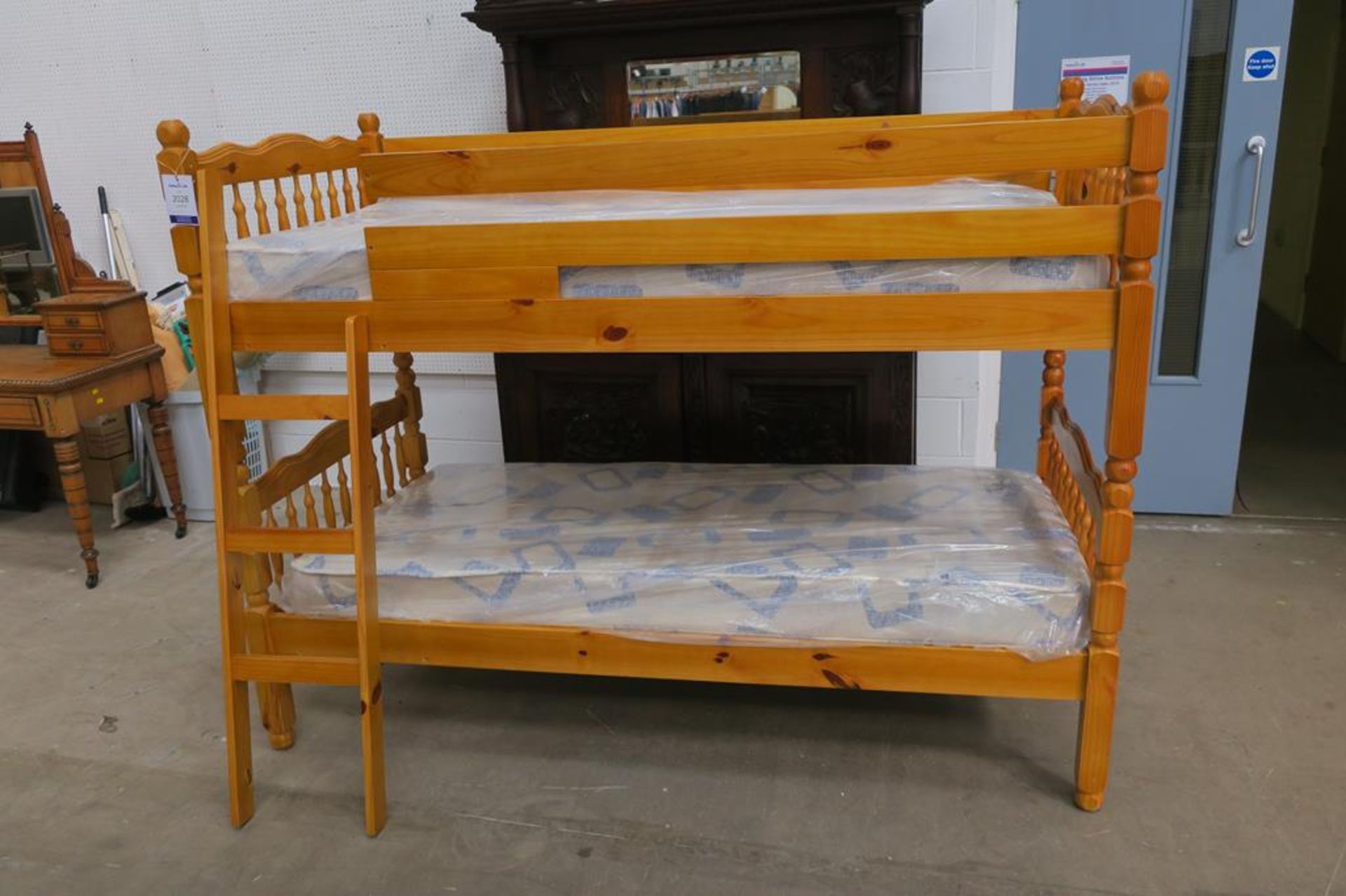 Pine Bunk Bed