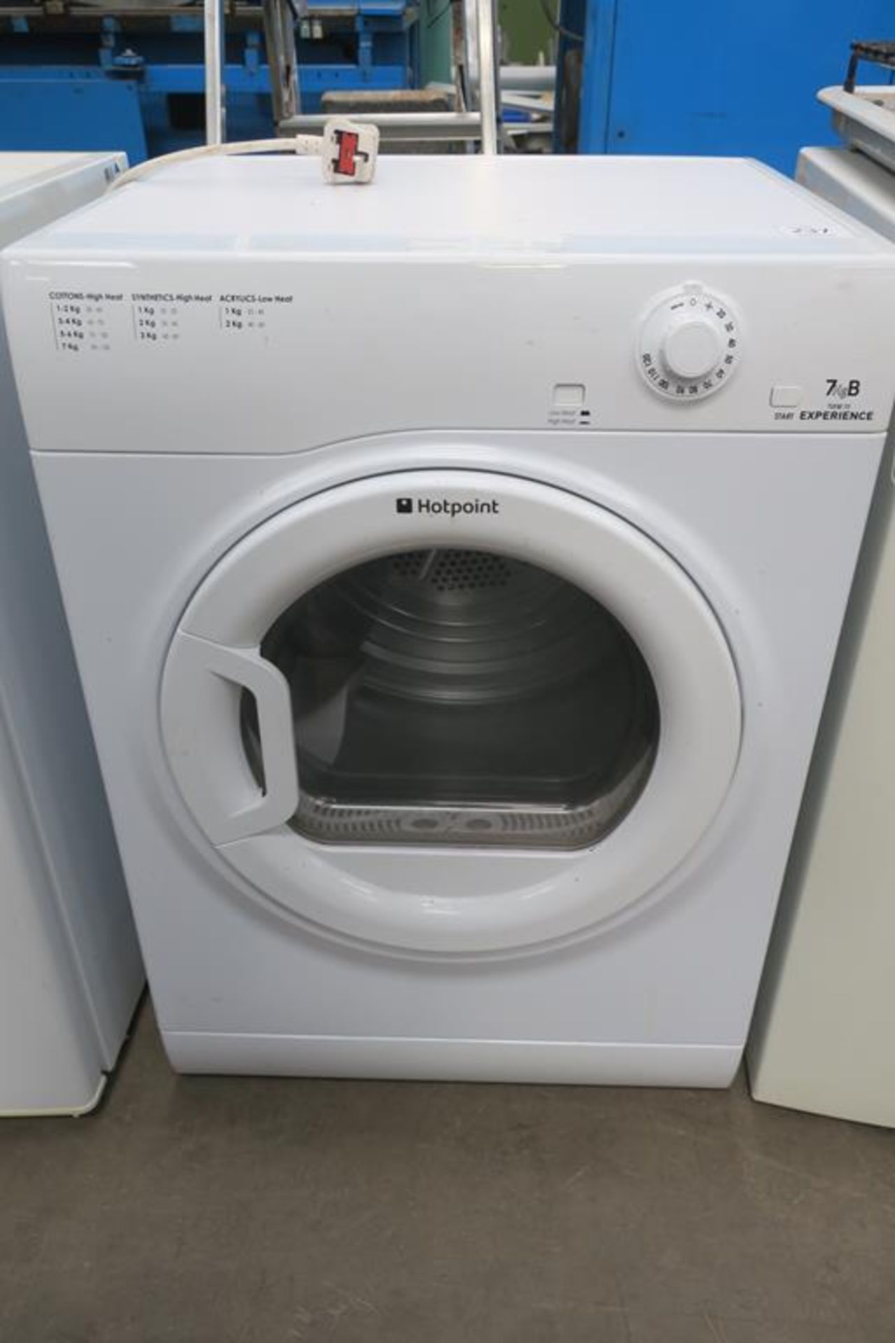 Hotpoint 7Kg TVEM 70c Experience Tumble Dryer