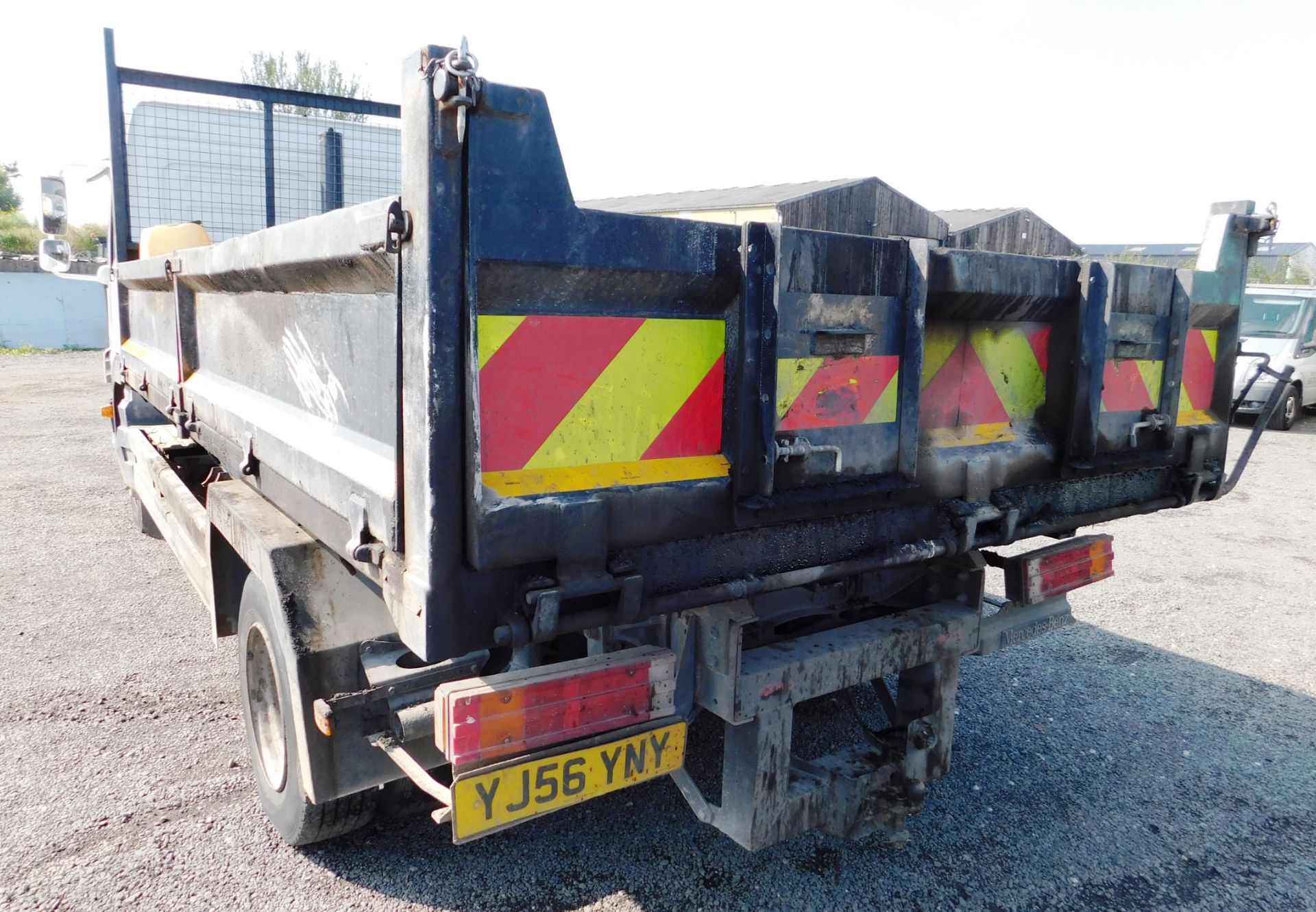 Mercedes 1018 10T Tipper Wagon, registration YJ56 YNY, first registered 1 December 2006, odometer - Image 4 of 9