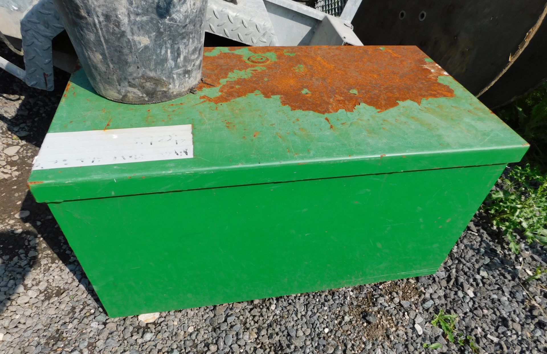 Traffic Light Trailer, single axle 750kgs, serial number 5610 and steel tool box (cones excluded) - Image 2 of 2