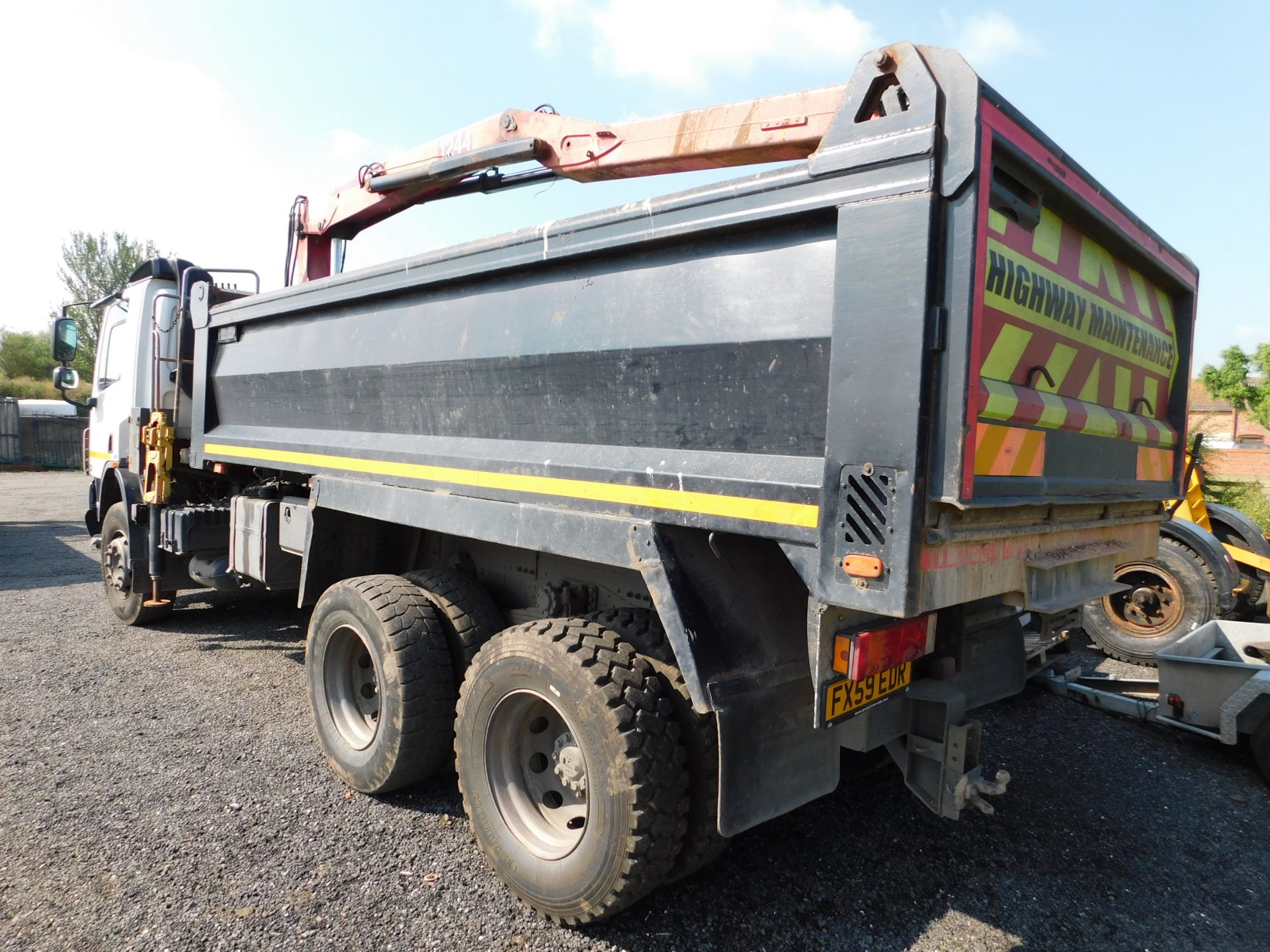 DAF CF 75.310 6x4 Euro 5 Tipper Grab Wagon, Registration FX59 EDR, first registered 1 September 2009 - Image 3 of 6