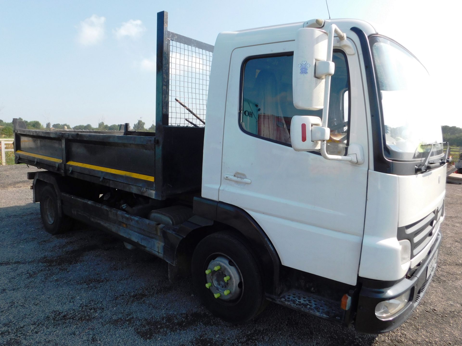 Mercedes 1018 10T Tipper Wagon, registration YJ56 YNY, first registered 1 December 2006, odometer - Image 2 of 9