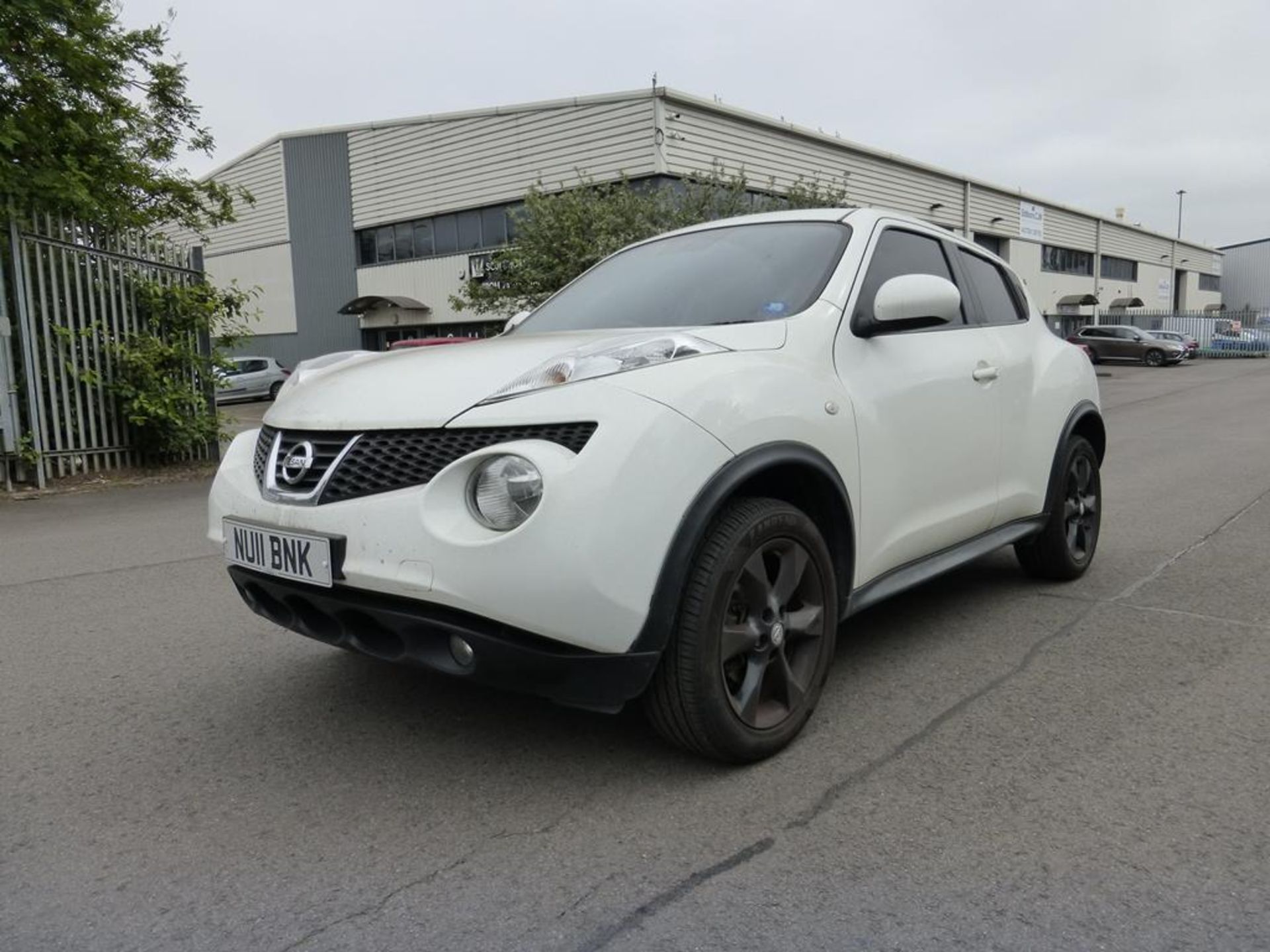 A 2011 Nissan Juke Acenta