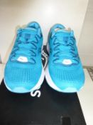 Pair of New Boxed Saucony Womens Jazz 21 Trainers