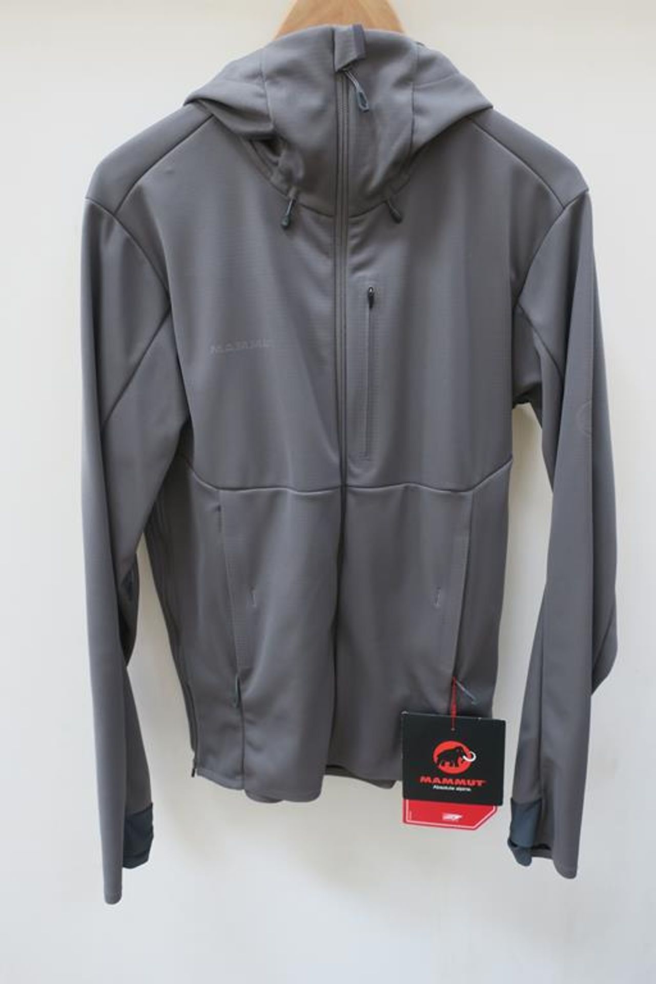 Mammut Ultimate V SO Hooded Mens Jacket in Titanium/Black size Medium