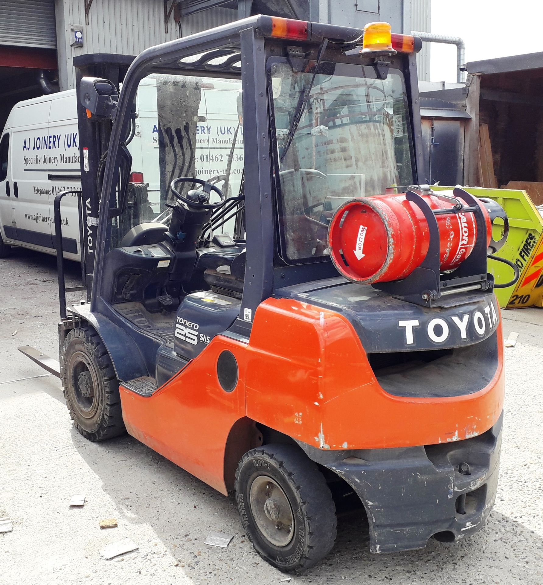 Toyota Tonero 8FG F25 LPG Forklift Truck, 2500kg capacity, approximately 6225 hours, frame number - Image 4 of 6