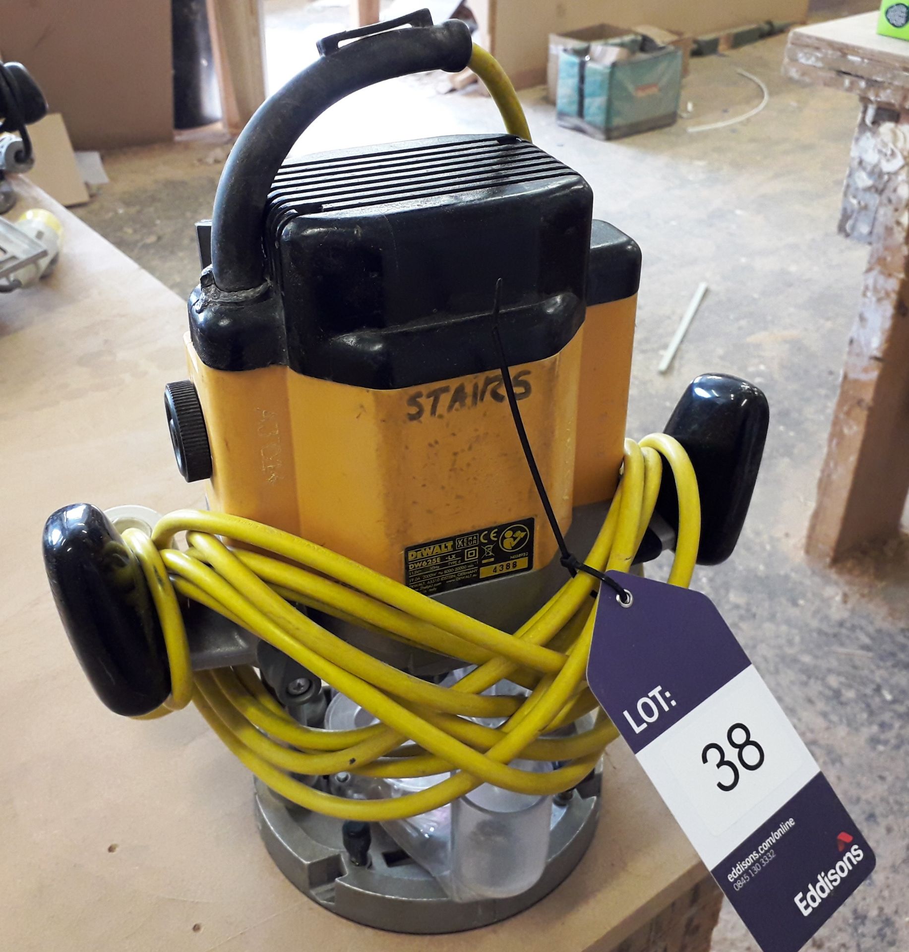 Dewalt DW625ELX Router, 110v