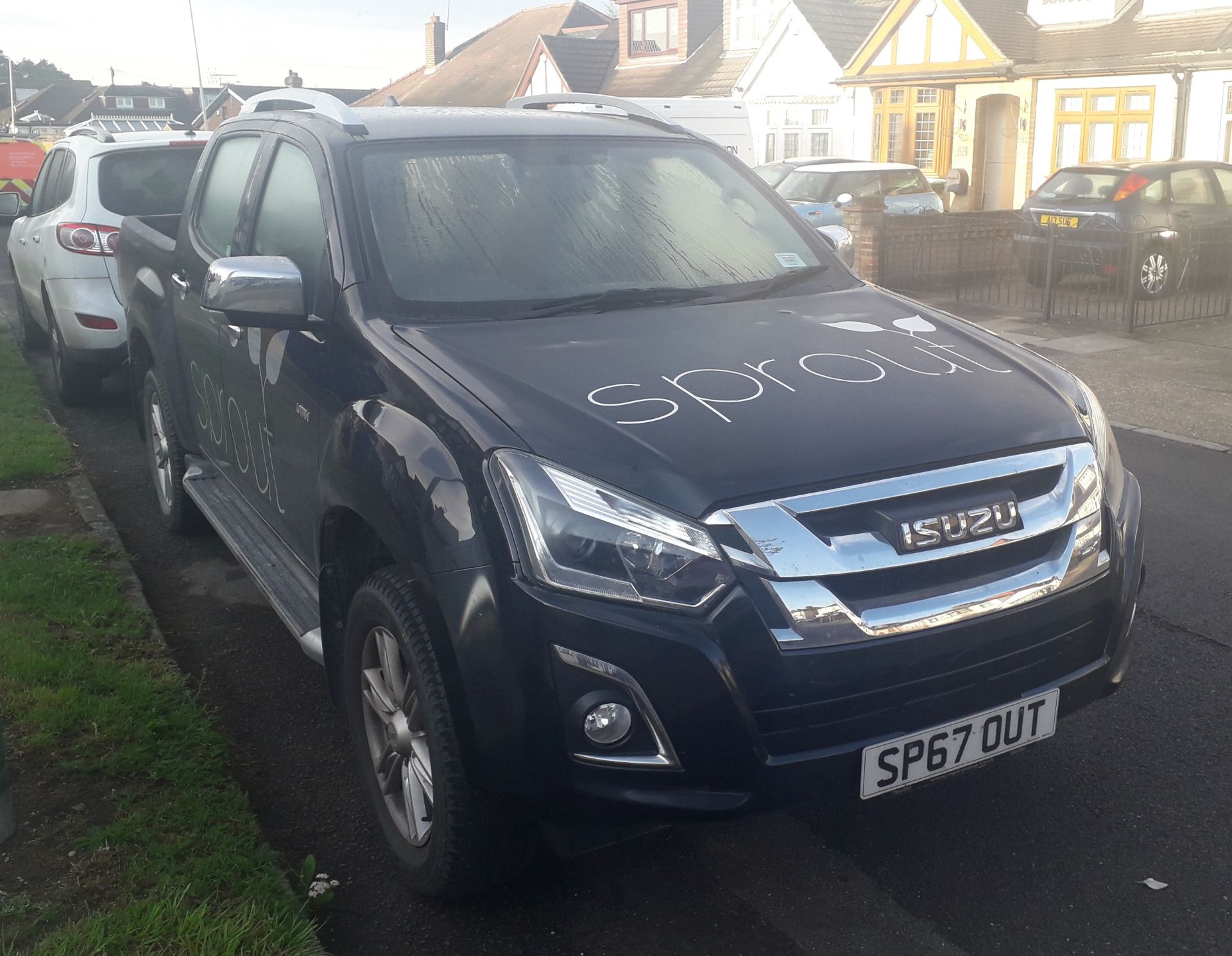 Isuzu D-Max diesel 1.9 Utah Double Cab 4x4 Auto, registration SP67 OUT, first registered 31 October - Image 2 of 12