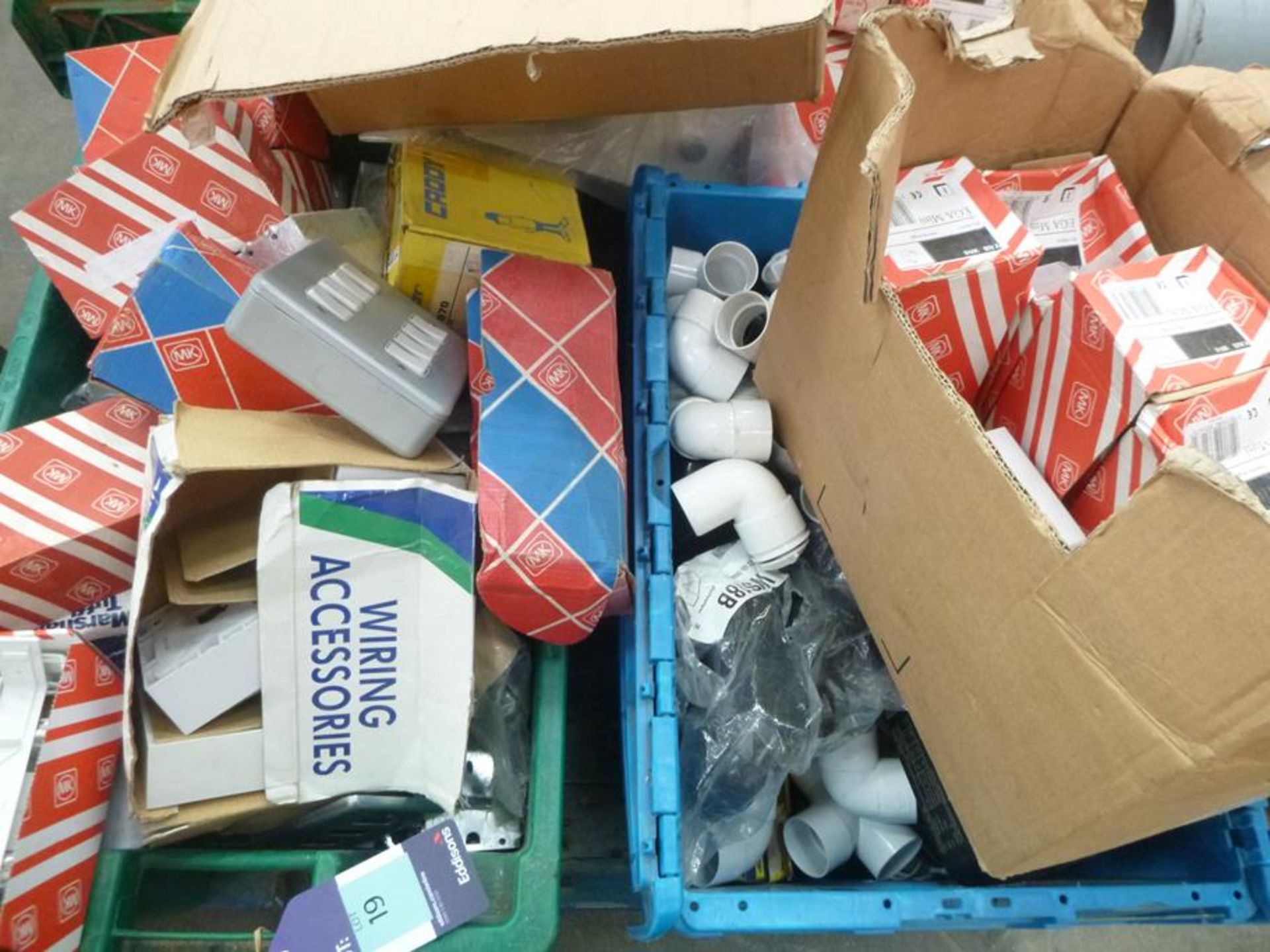 Pallet of assorted plastic fittings etc - Image 3 of 5