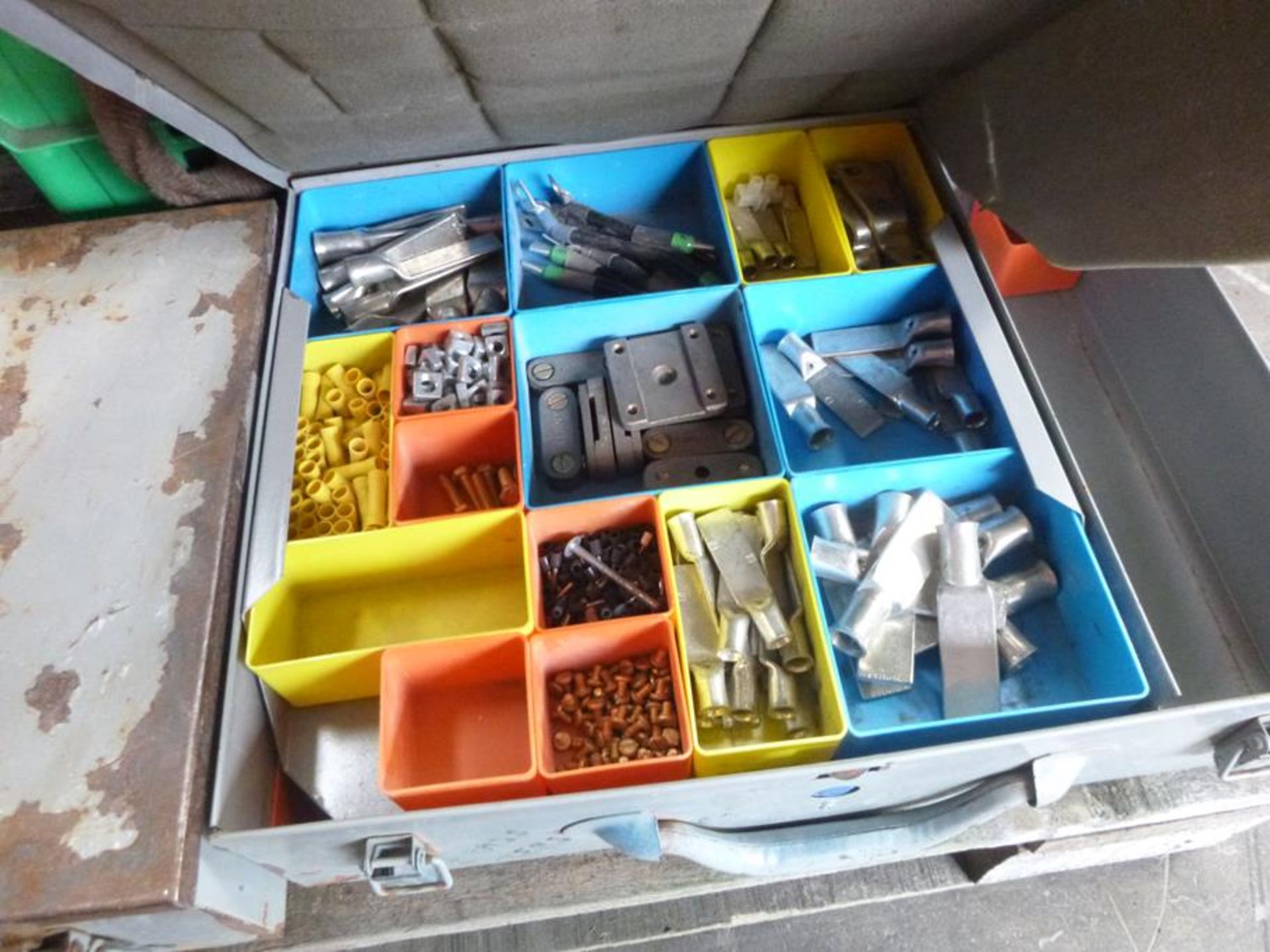 Pallet to contain various straps, electrical connectors, Key Safe etc - Image 6 of 6