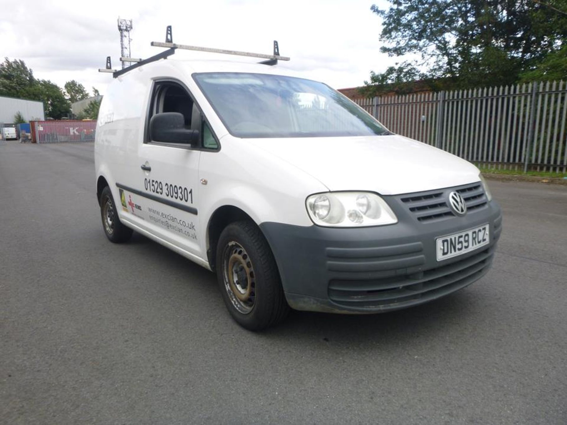 Volkswagon Caddy C2069 - Image 2 of 11