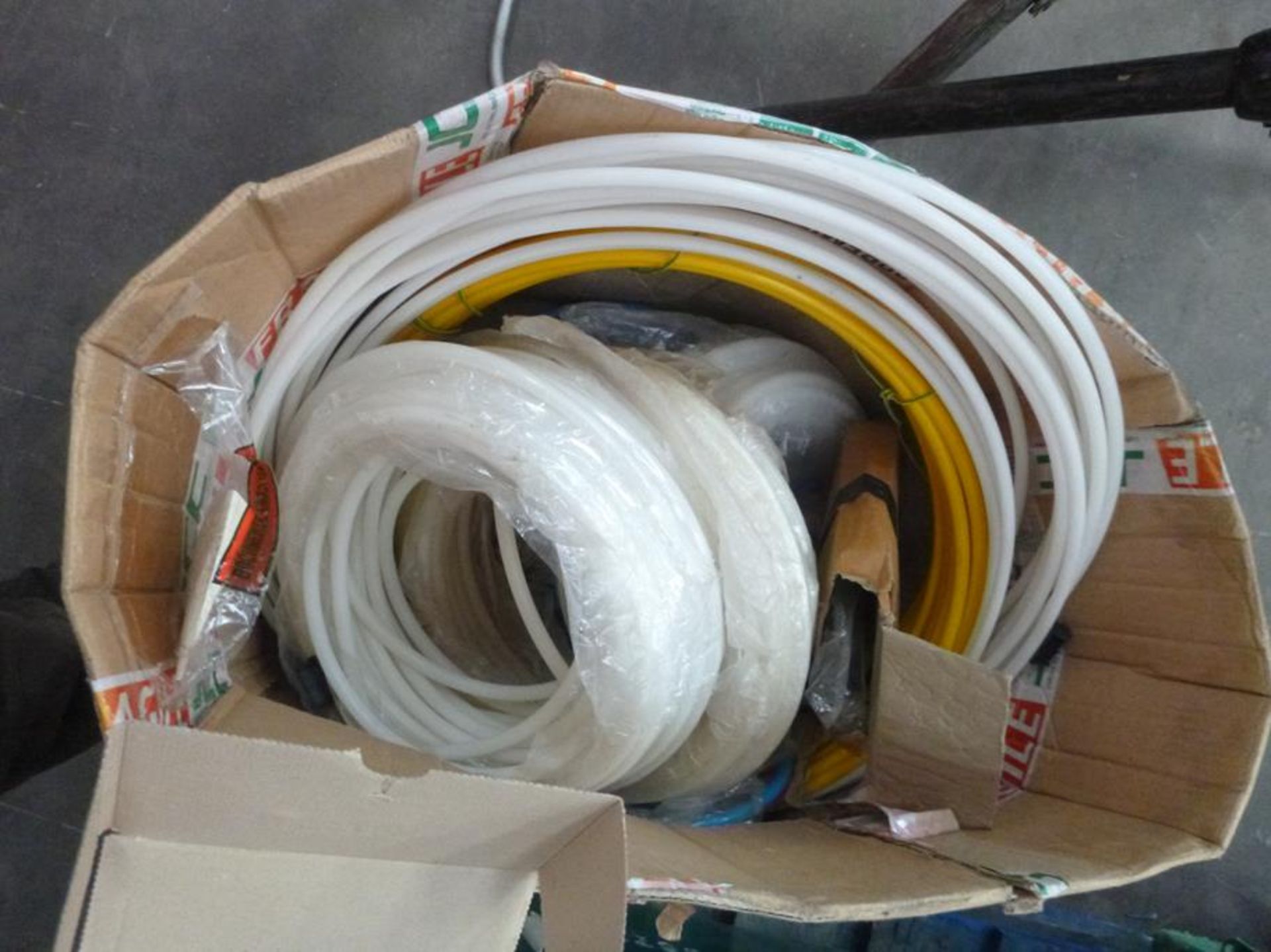 Pallet of assorted plastic fittings etc - Image 4 of 5