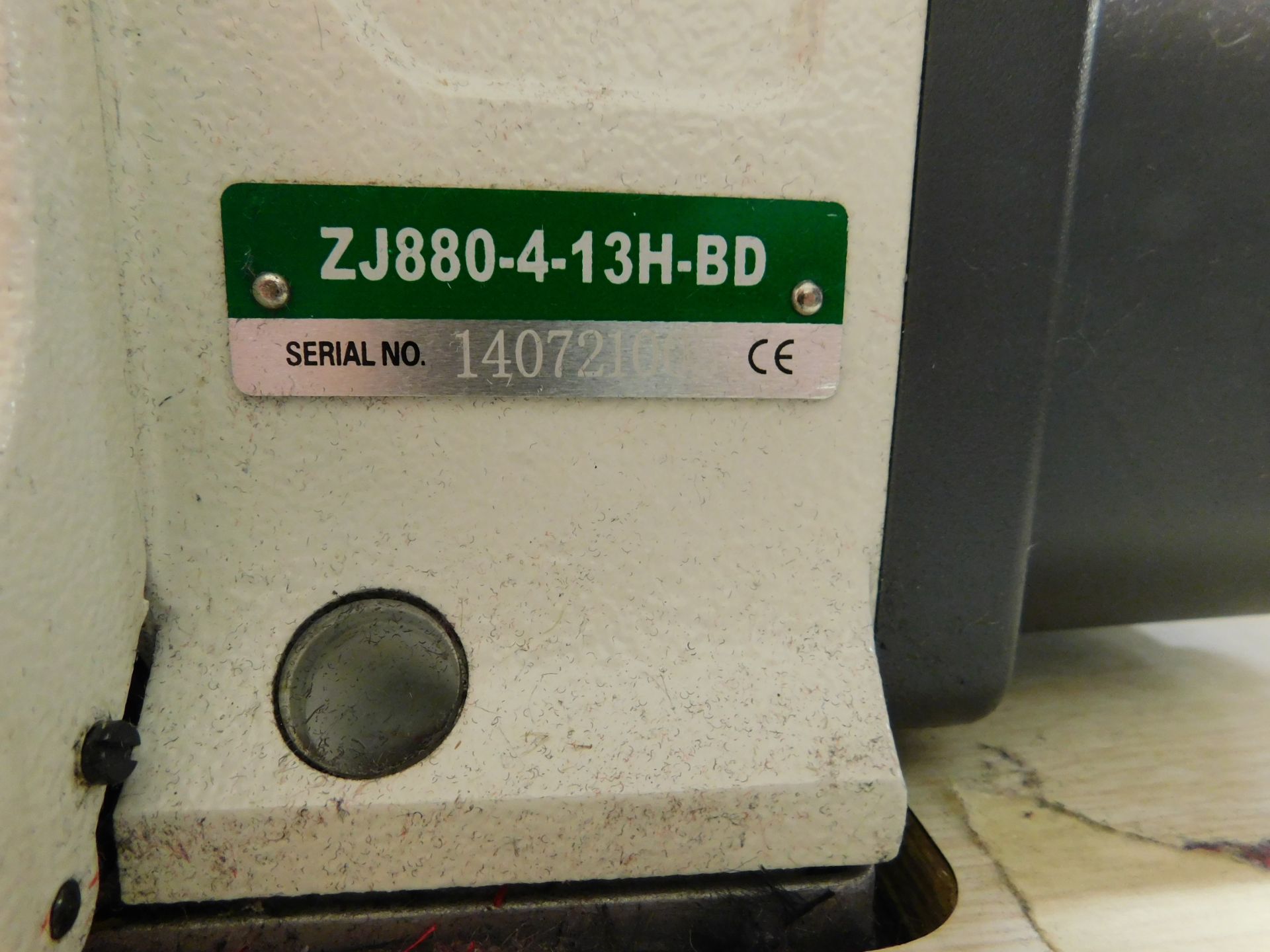 Zoje ZJ880-4-13H-BD 4 thread over locker sewing machine, Serial Number 140721005 - Image 3 of 4