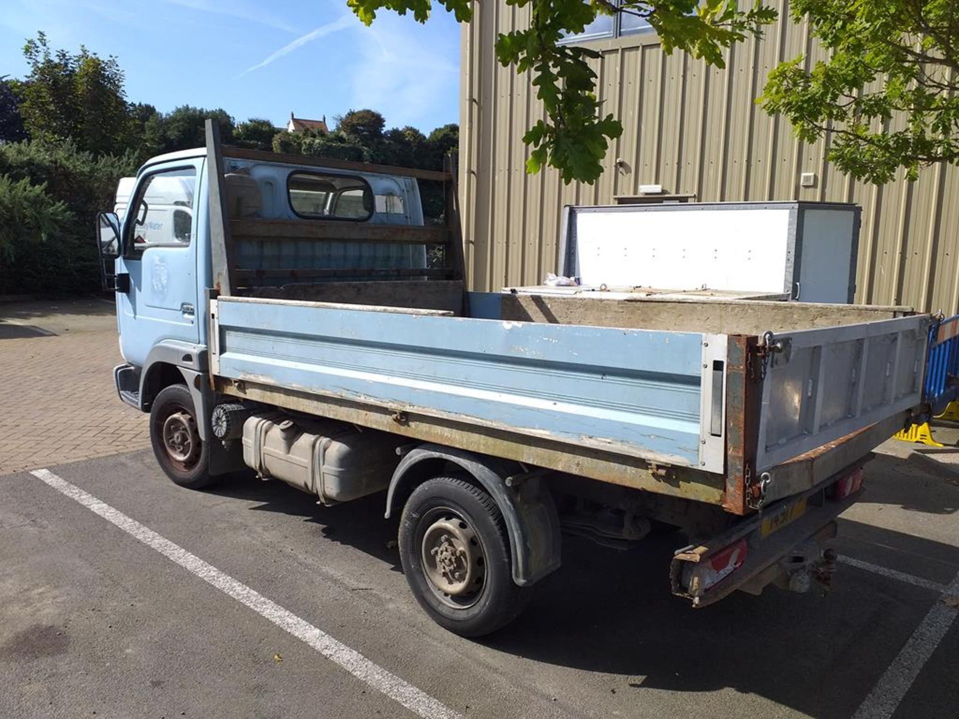 Nissan Cabstar Tipping Pick-Up 14917 - Image 4 of 5