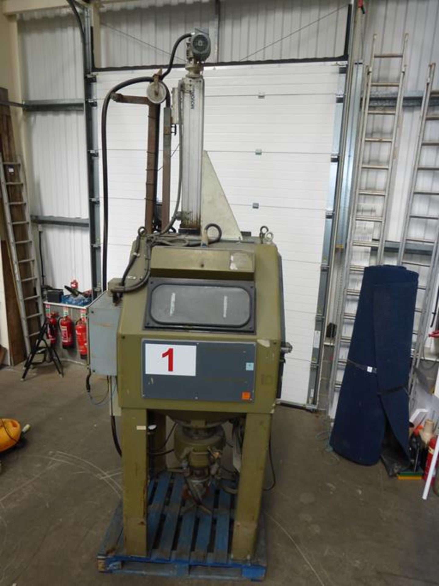 Semi-Automatic Vacu-Blast Abrasive Blasting Machine - Image 3 of 12