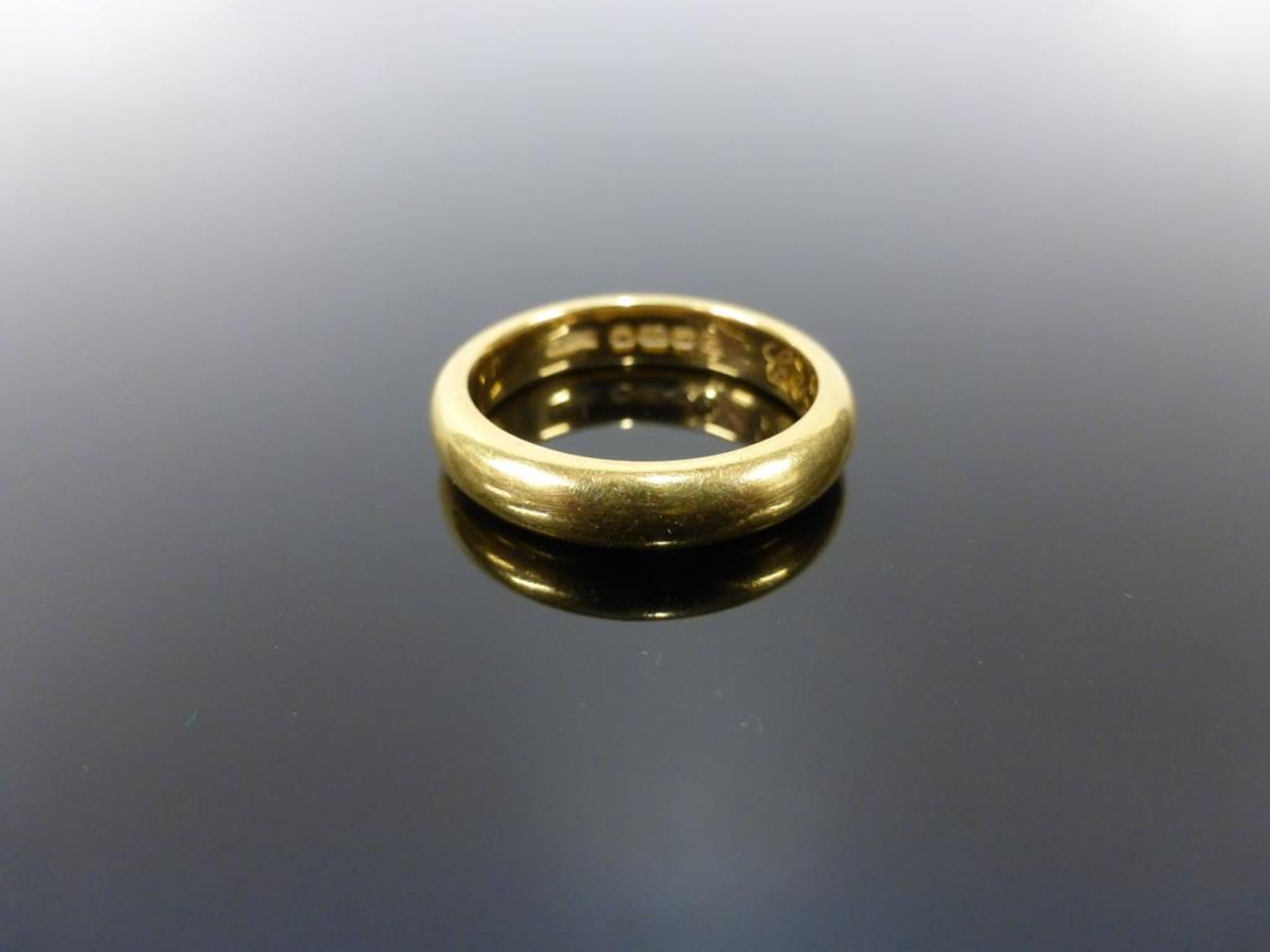 22CT Gold Wedding Ring - Image 2 of 5