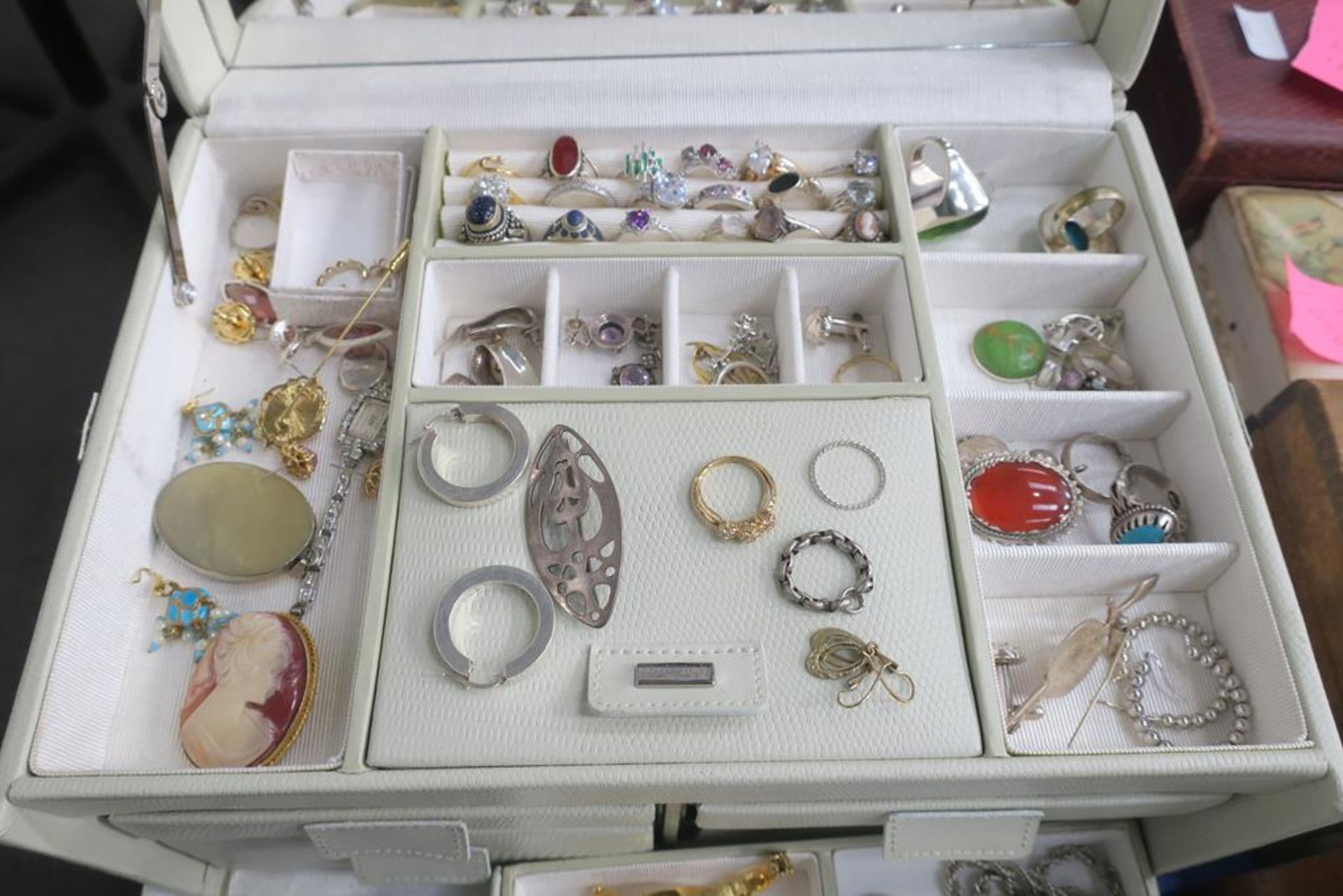 A large quantity of Hall Marked Jewellery - Image 3 of 3