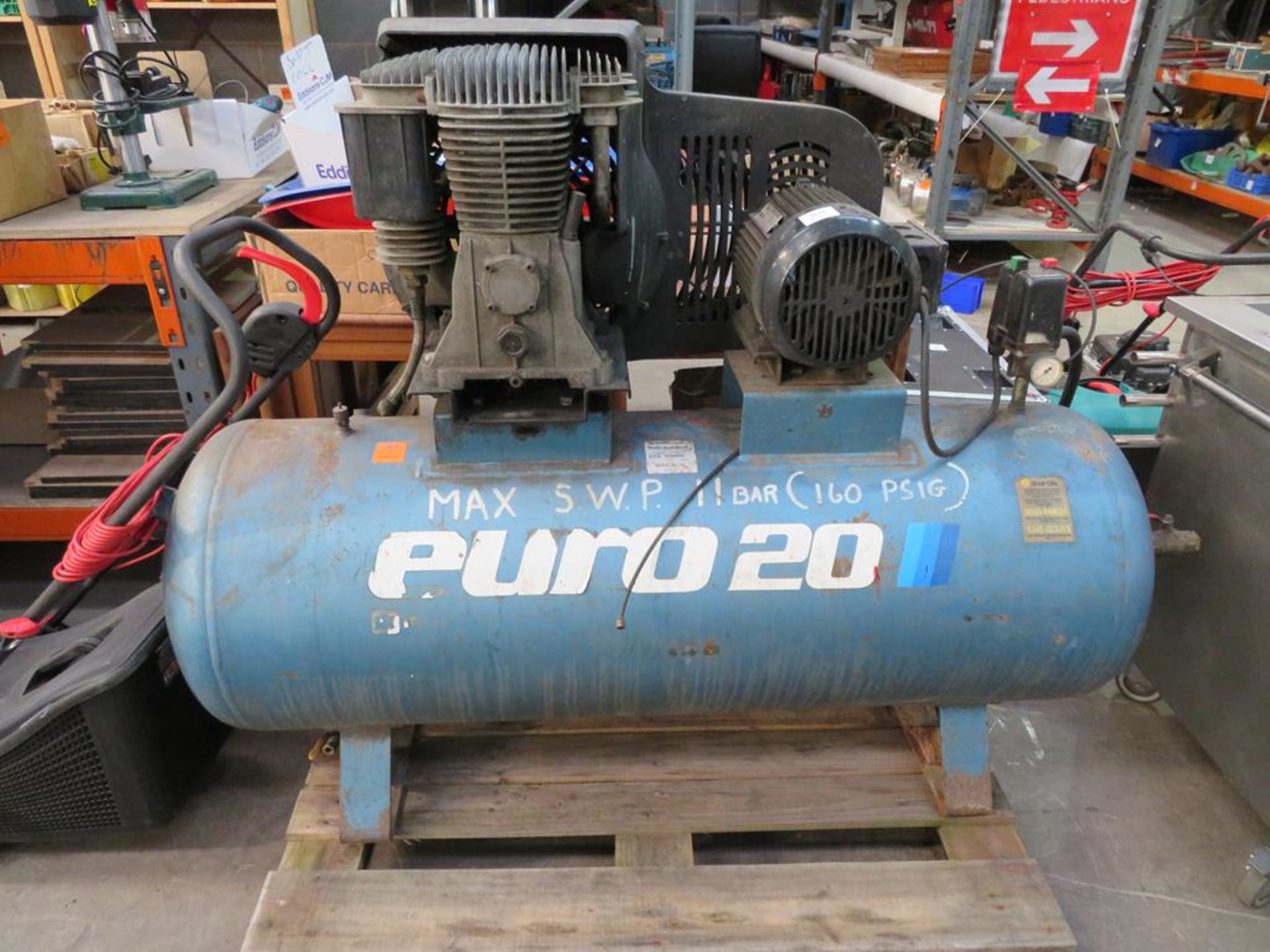 An Ingersoll-Rand EN5F40B Euro 20 3PH Compressor