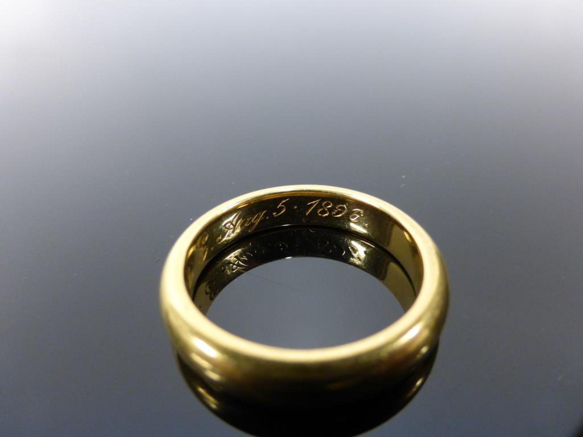 22CT Gold Wedding Ring - Image 5 of 5