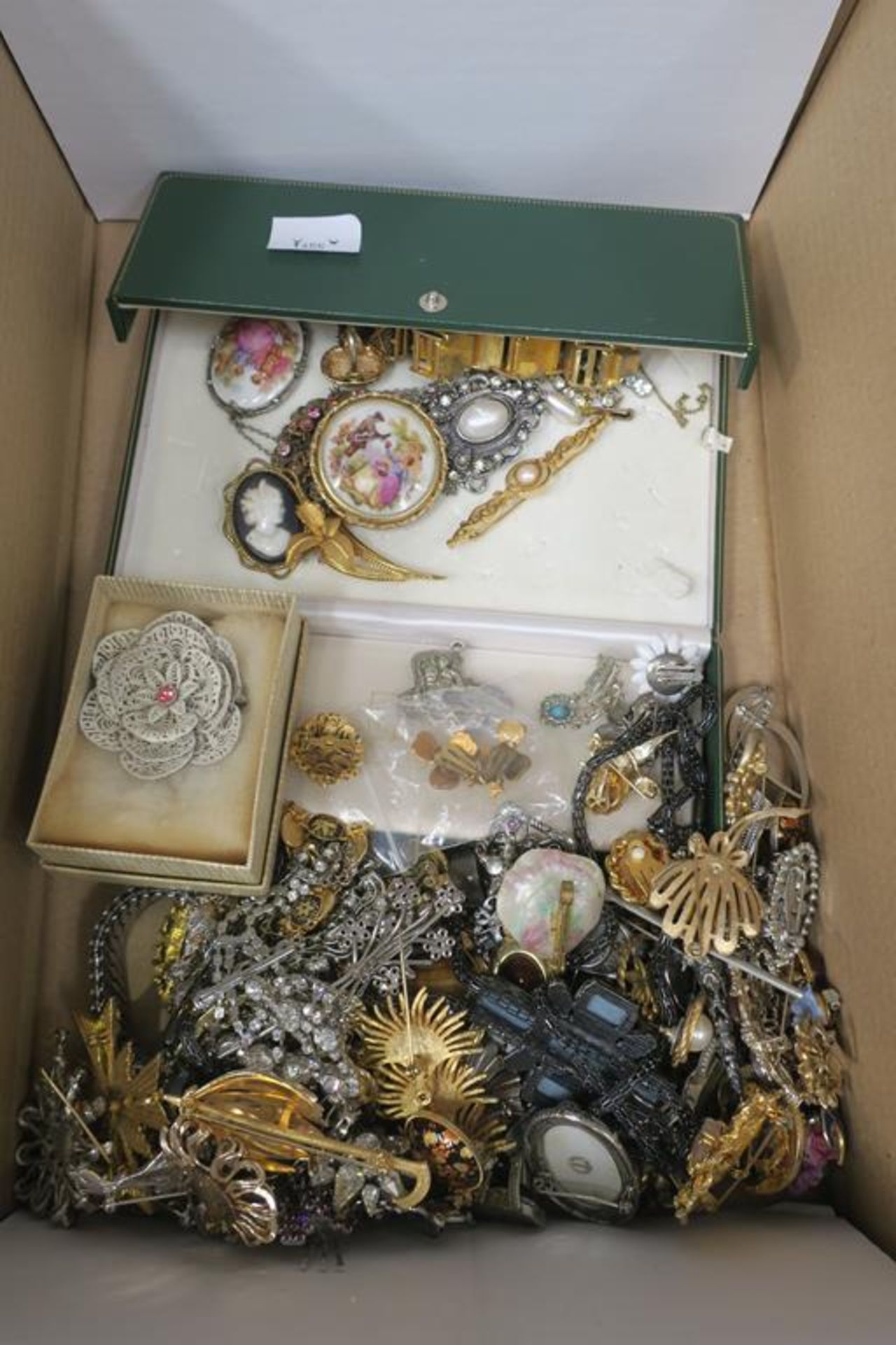Vintage Paste and Costume Jewellery, Art Deco Paste Brooches and Clips