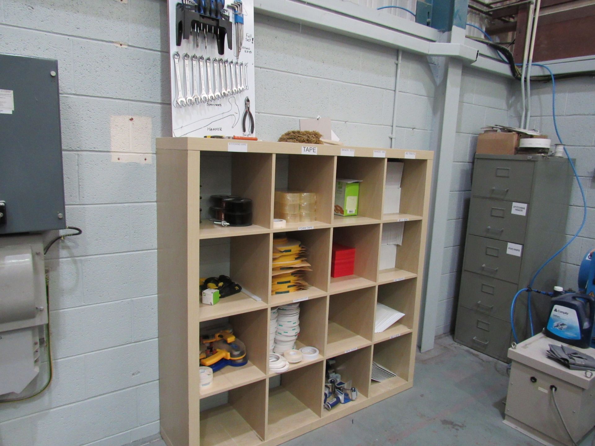 Tool rack and various hand tools, to wall and shelving unit - Image 2 of 2