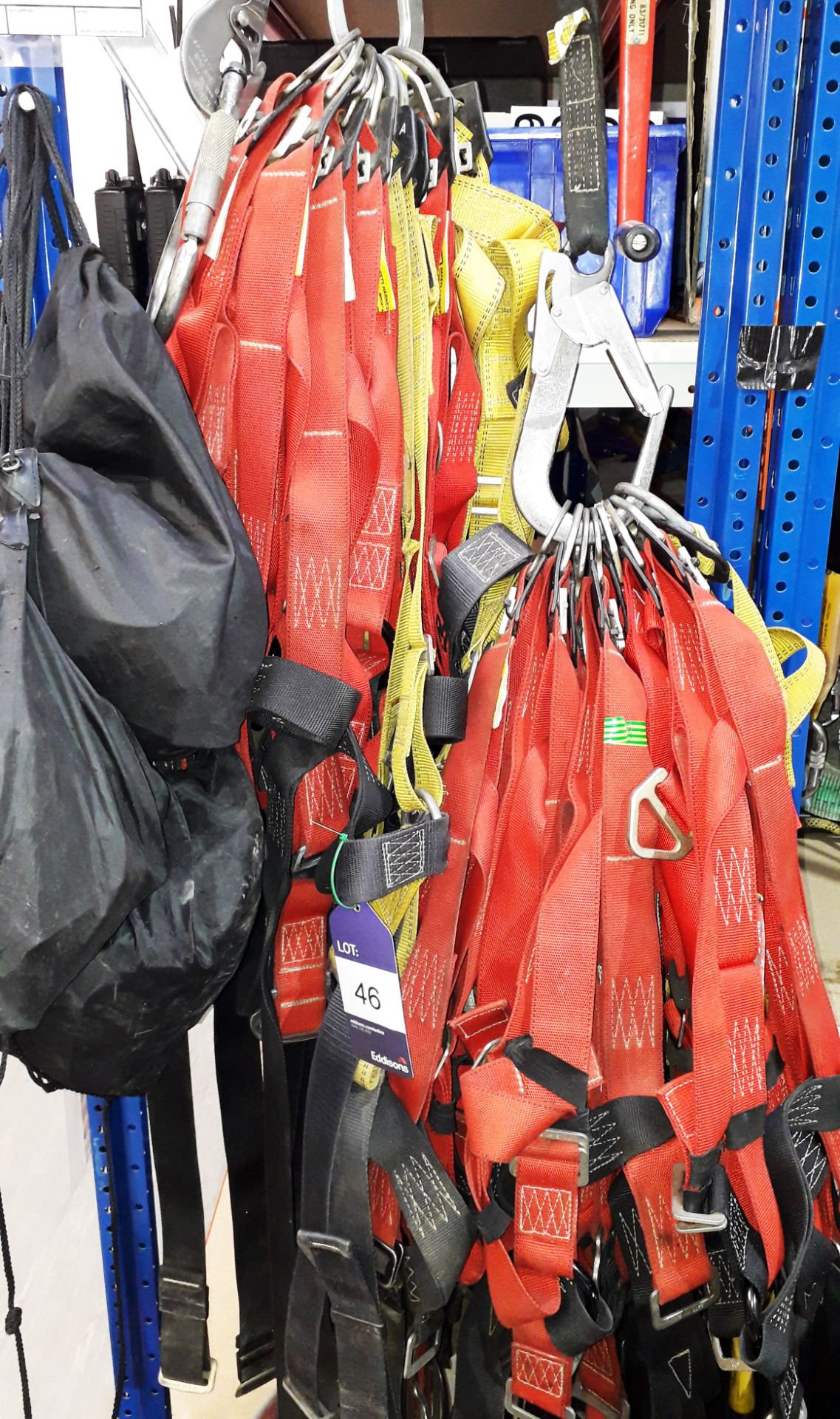 Quantity of safety harnesses - Image 3 of 3