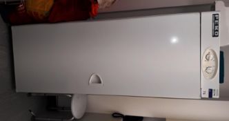 Peko ETS600 drying cabinet and Zanussi ZWFG7160P 6kg 1600 washing machine