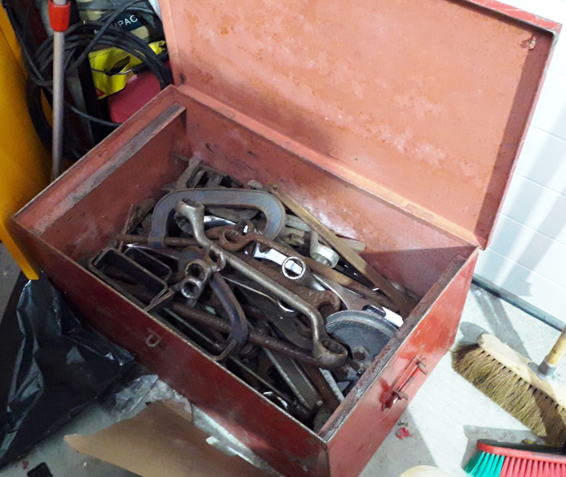 Tool chest and contents - Image 2 of 3