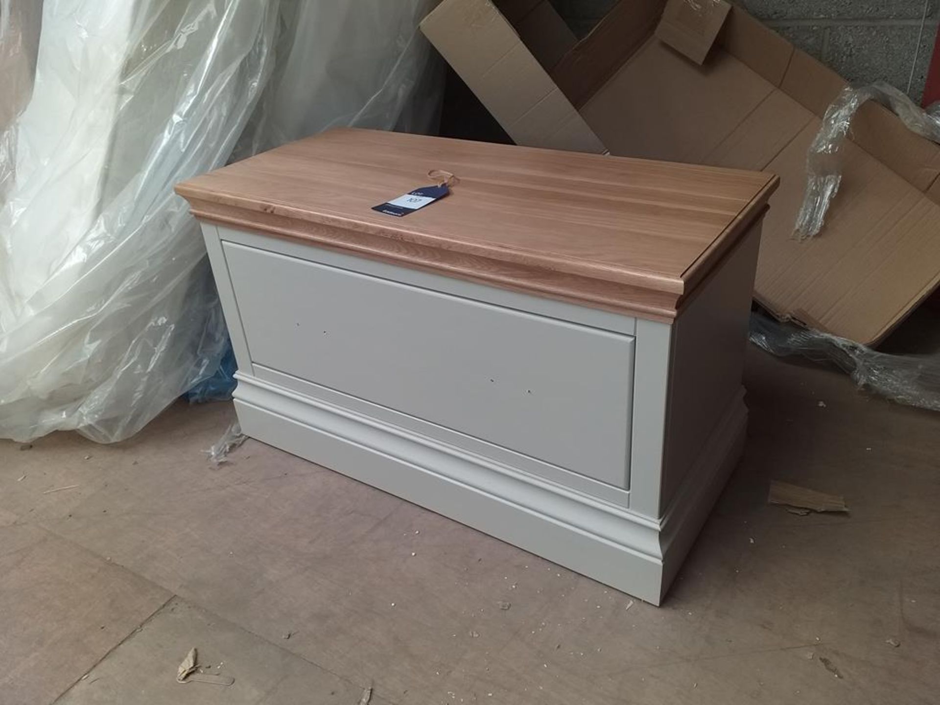 1 x Single Drawer Blanket Box