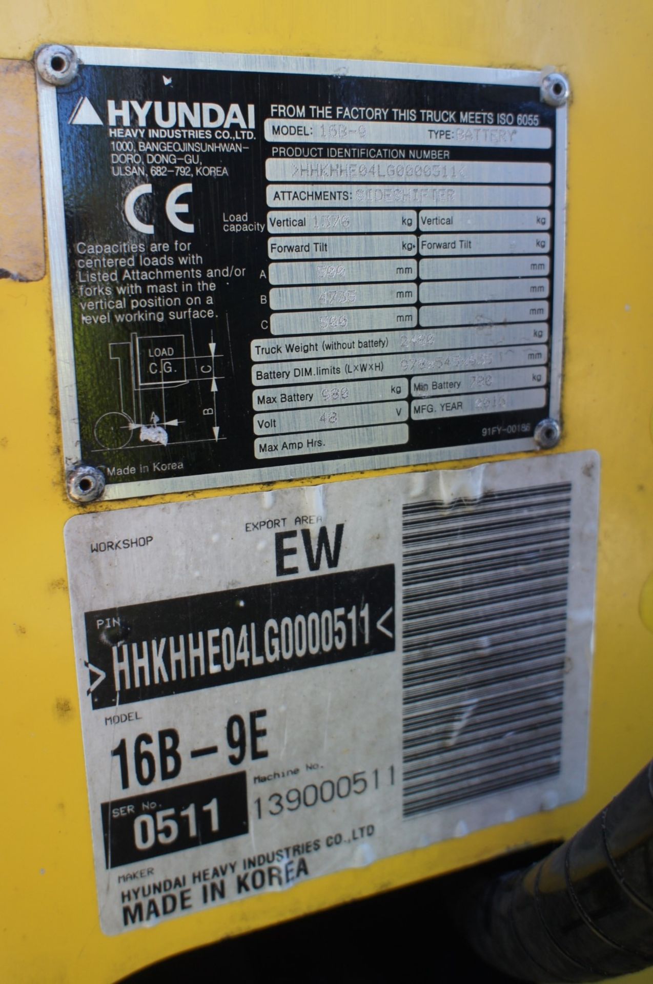 2016 Hyundai 16B-9 Electric Forklift, 1370kg rated capacity, container spec triple mast, 4750mm lift - Image 13 of 18