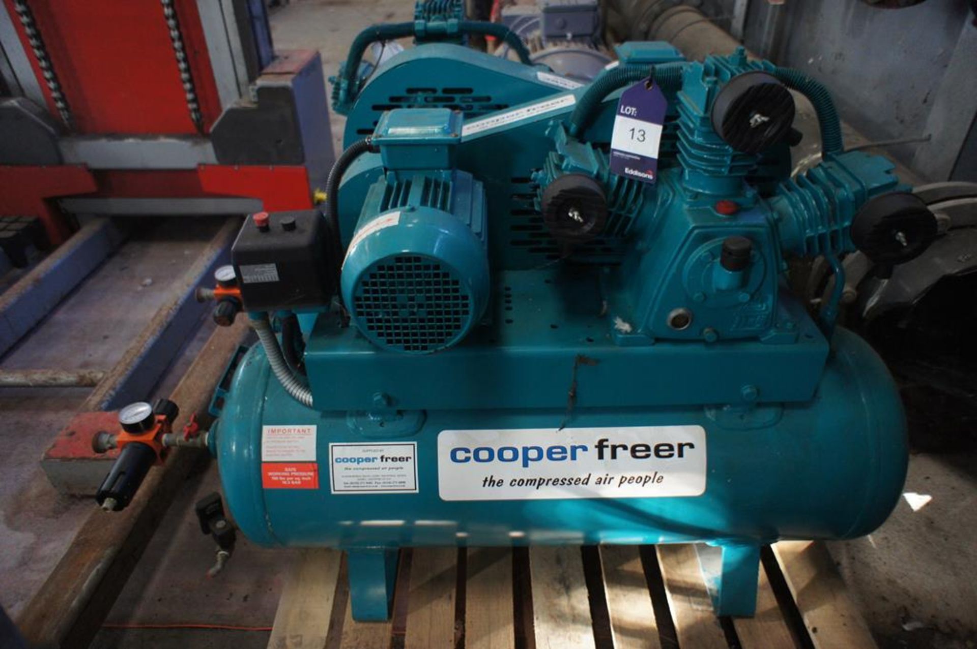 Cooperfreer Receiver Mounted Air Compressor - Image 2 of 5