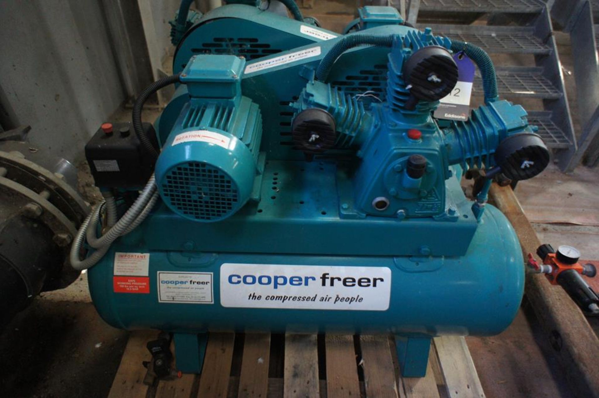 Cooperfreer Receiver Mounted Air Compressor - Image 3 of 5