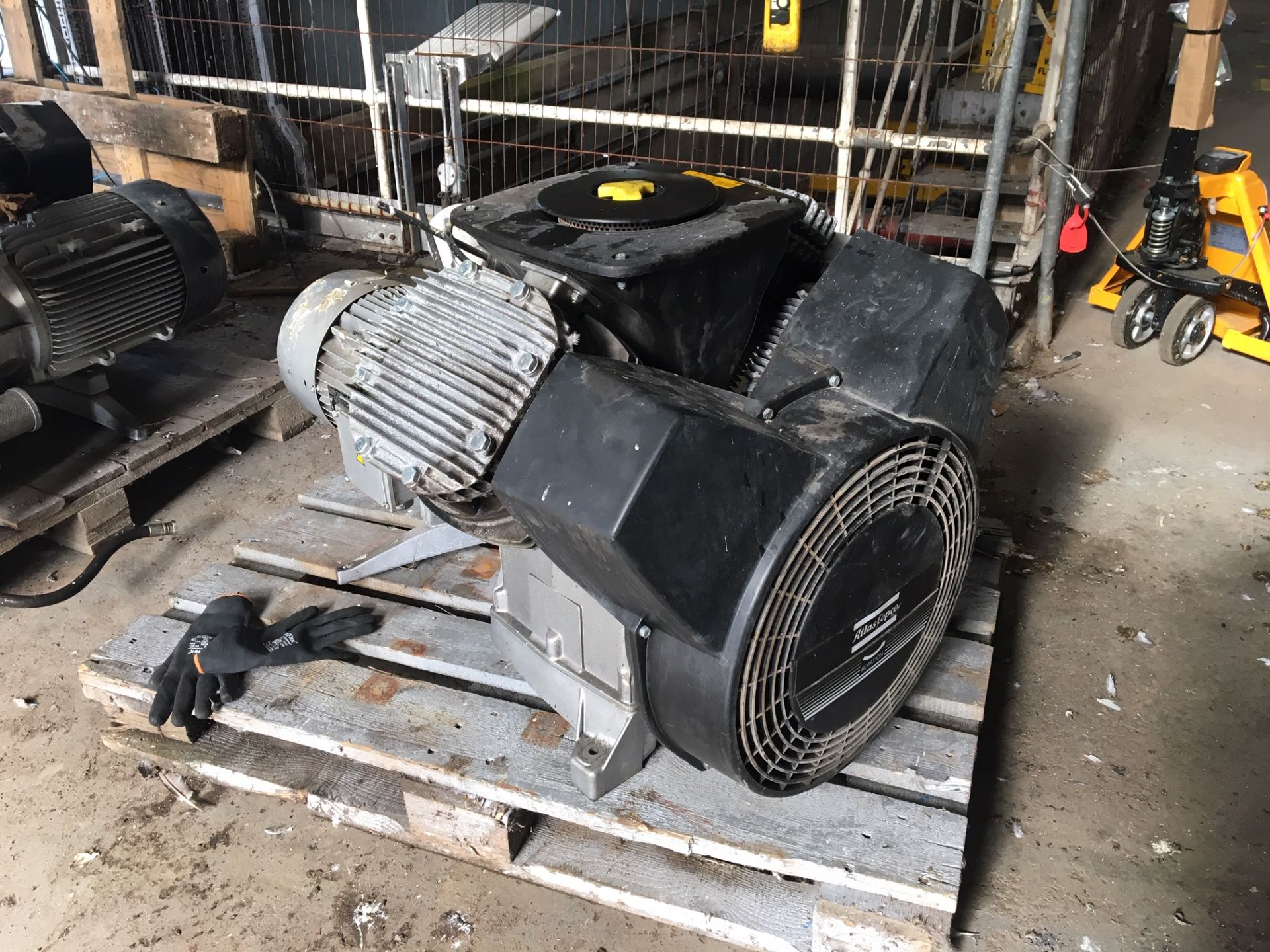 Atlas Copco LT9 UV Twin Piston Air Compressor