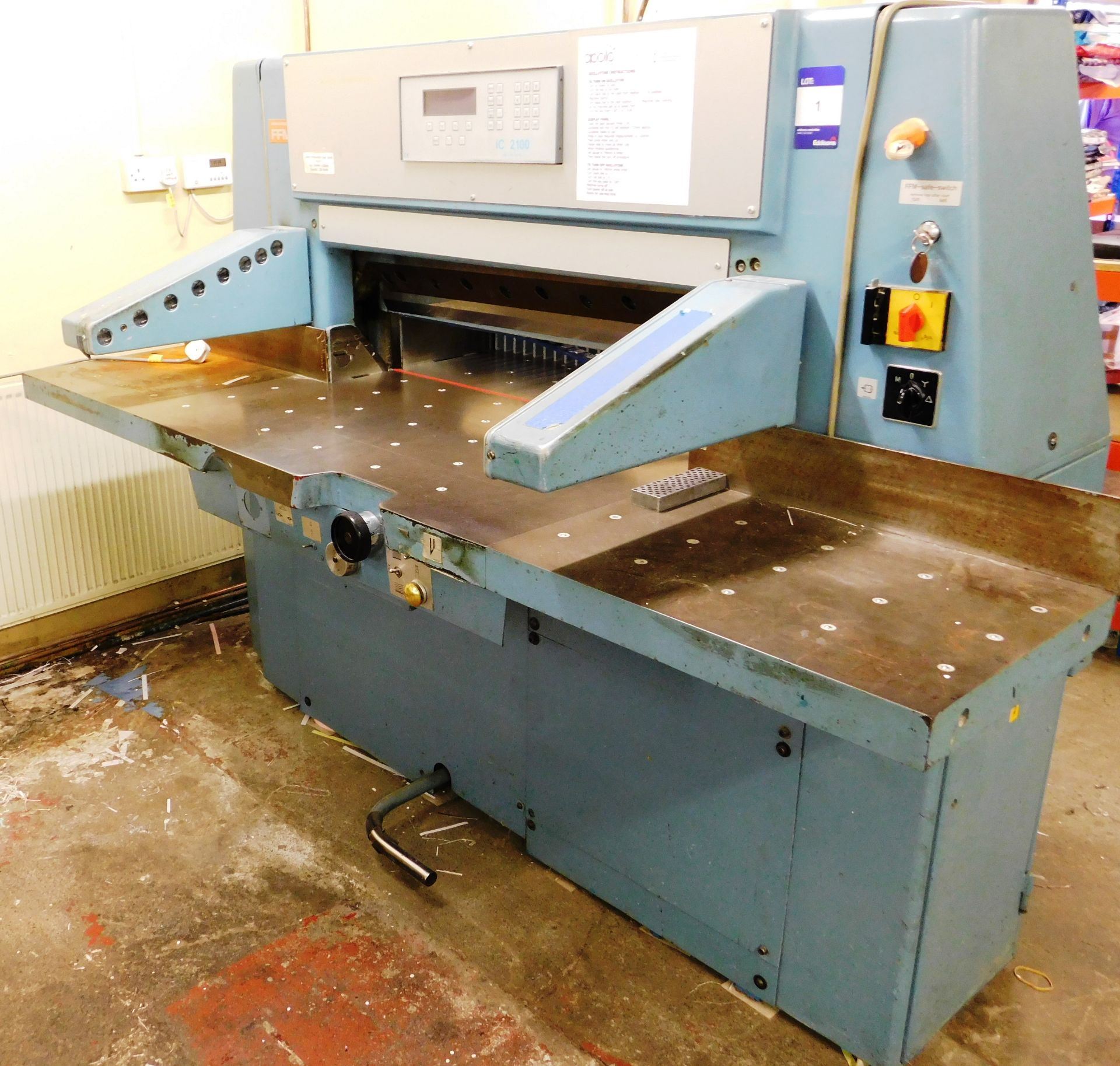 Wohlenberg Type 92 Programmable Guillotine with IC2100 Control Serial Number 2995-002