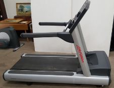 Life Fitness 'Flexdeck Shock Absorbtion System' Treadmill