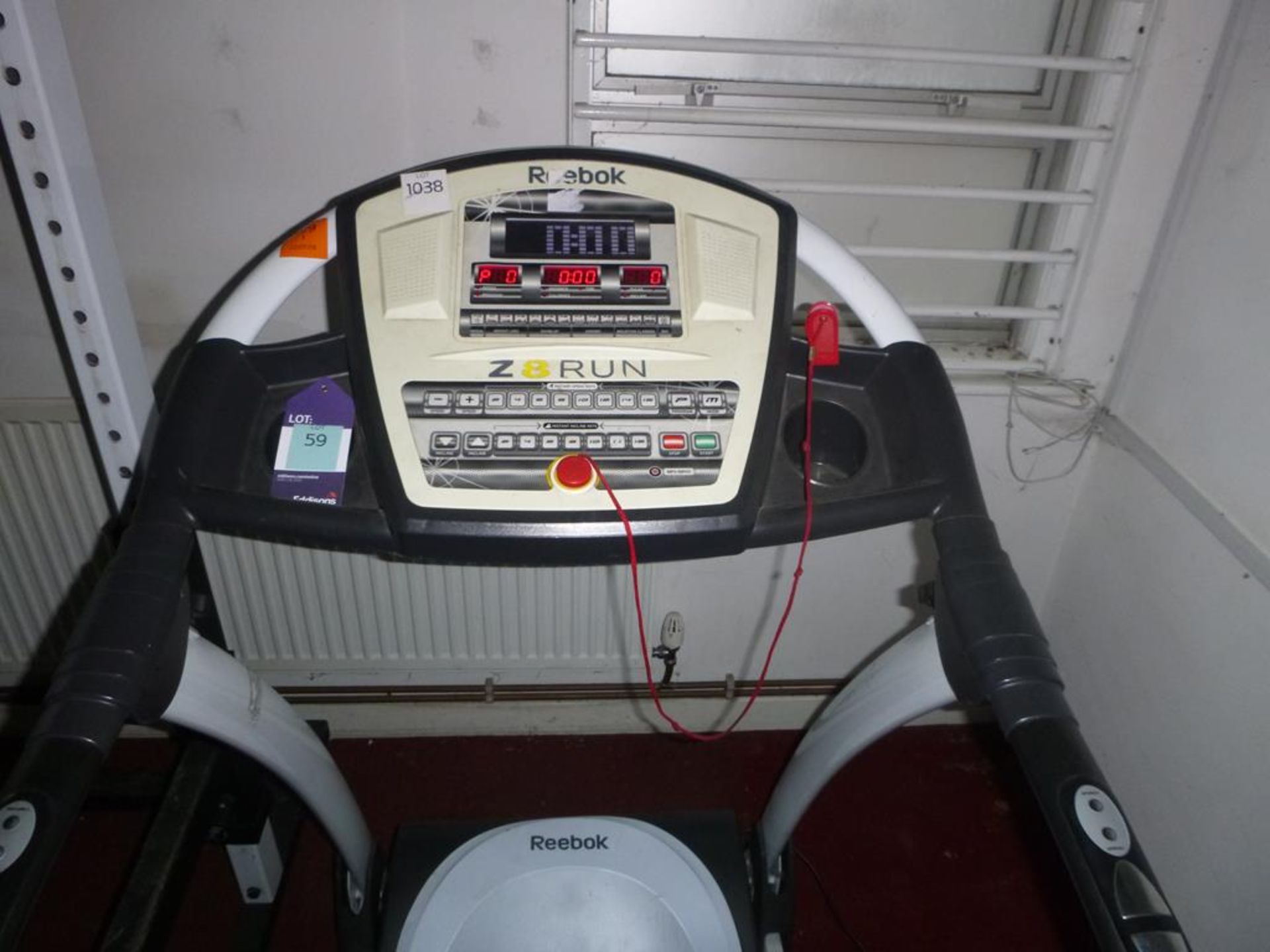 Reebok Z8 Run Folding Treadmill (spares or repairs) - Image 3 of 3