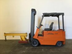 Fenwick Linde model E48 Electric Forklift