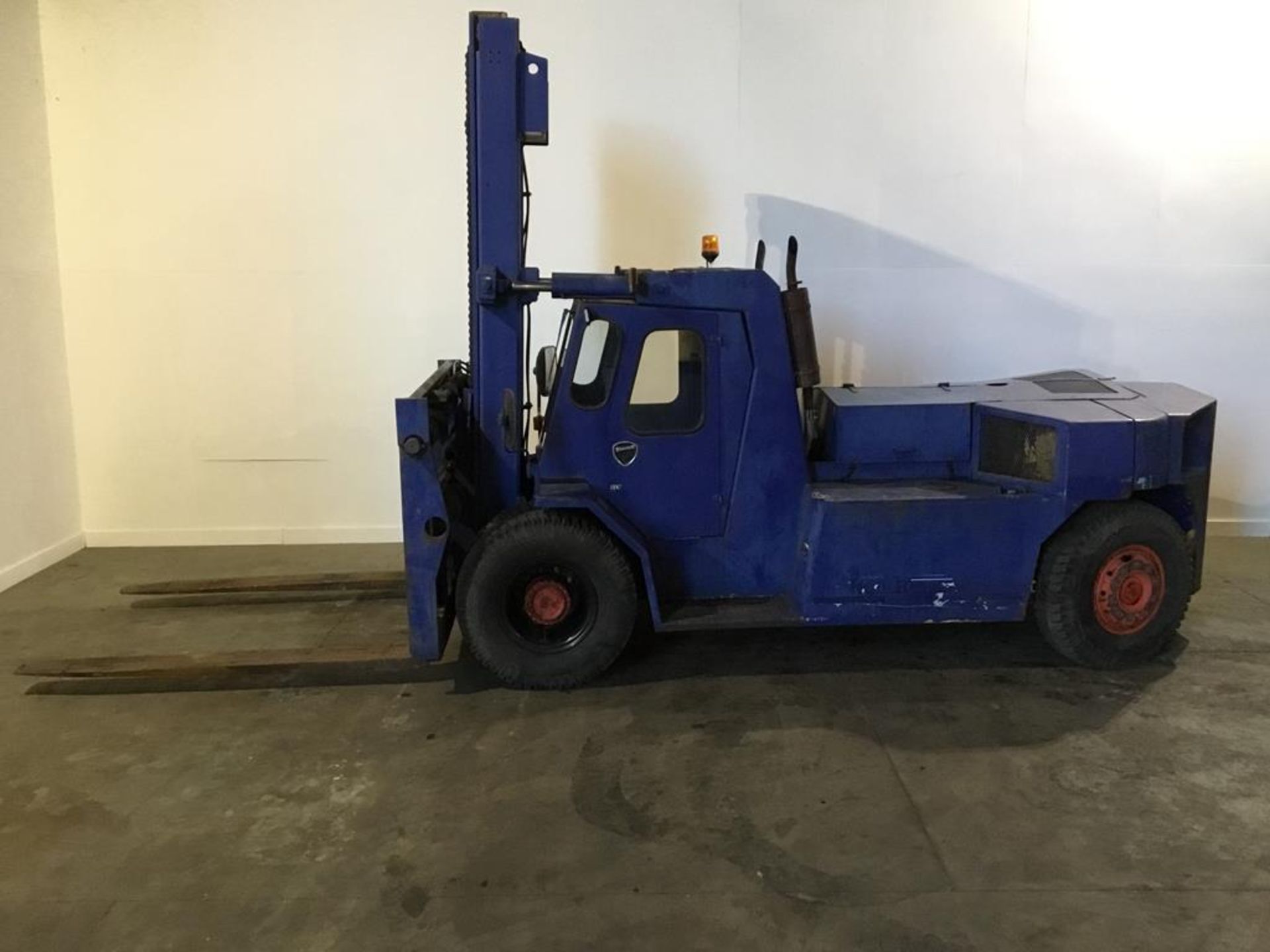 Henley Heron 15Ton Diesel Forklift - Image 3 of 17