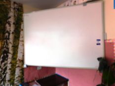 Promethean Projector Screen with Wall Mounted Whit