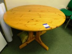 Pine Circular Table