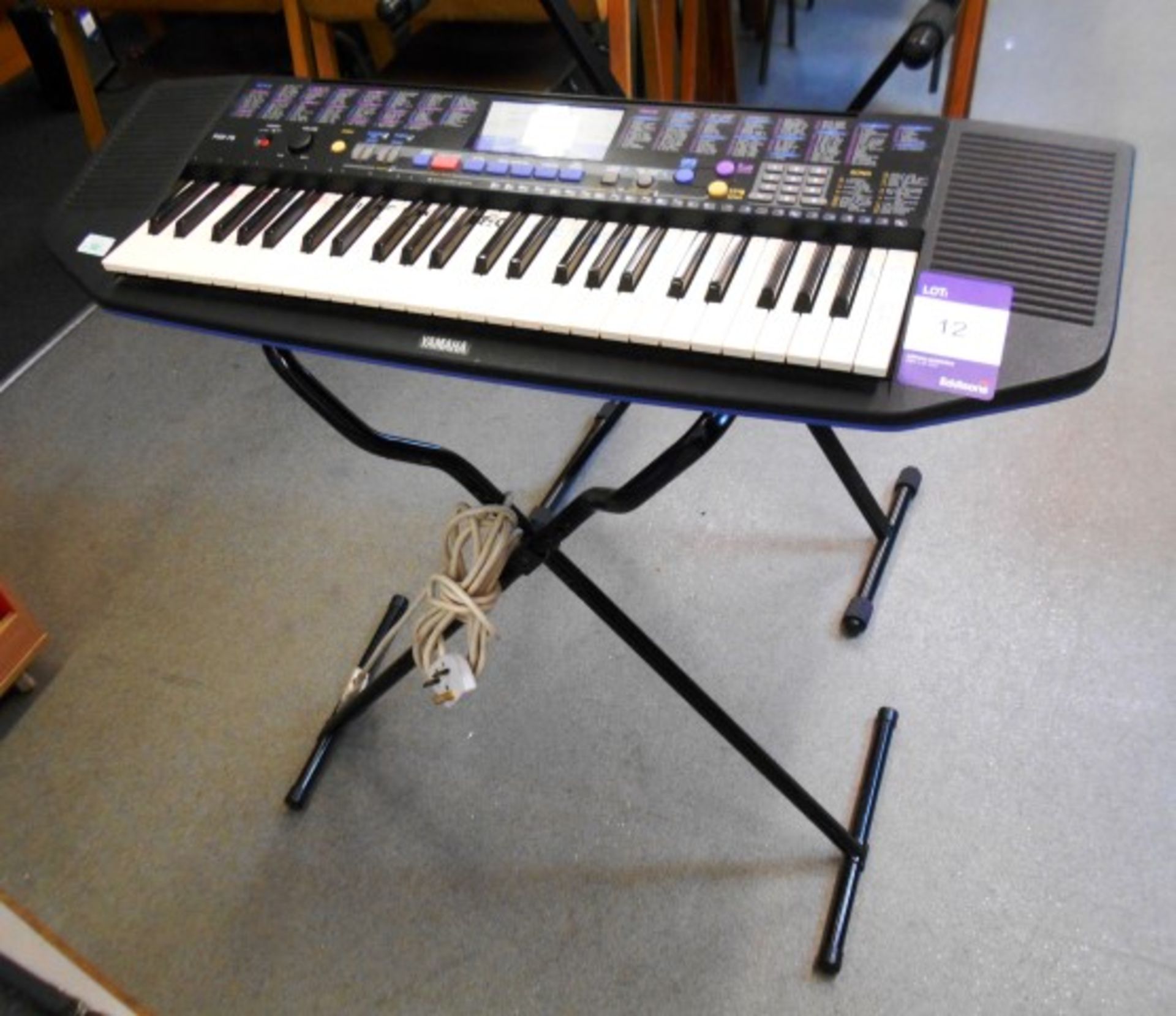 Yamaha PSR-78 electric Organ on stand